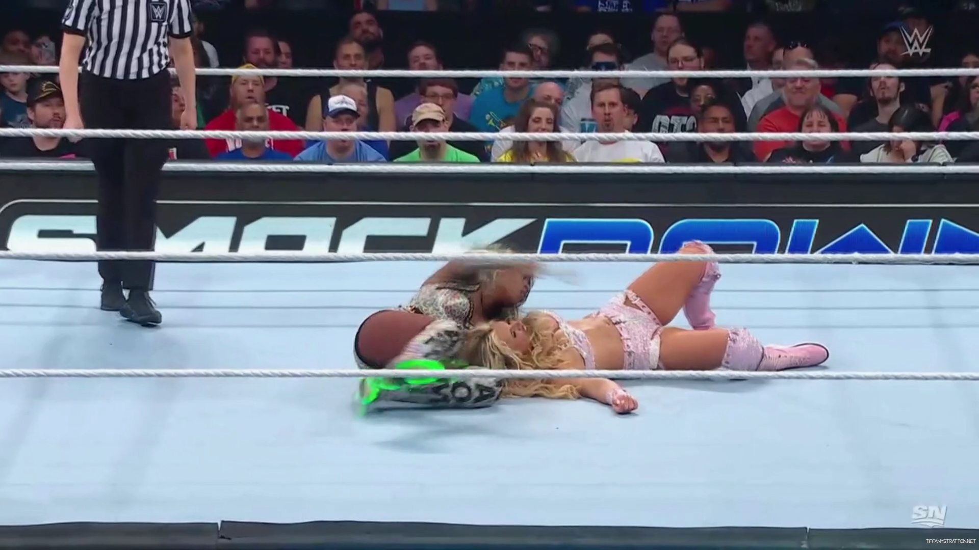WWE_Friday_Night_SmackDown_2024_10_04_1080p_Sportnet360_h264-Star_mp41563.jpg