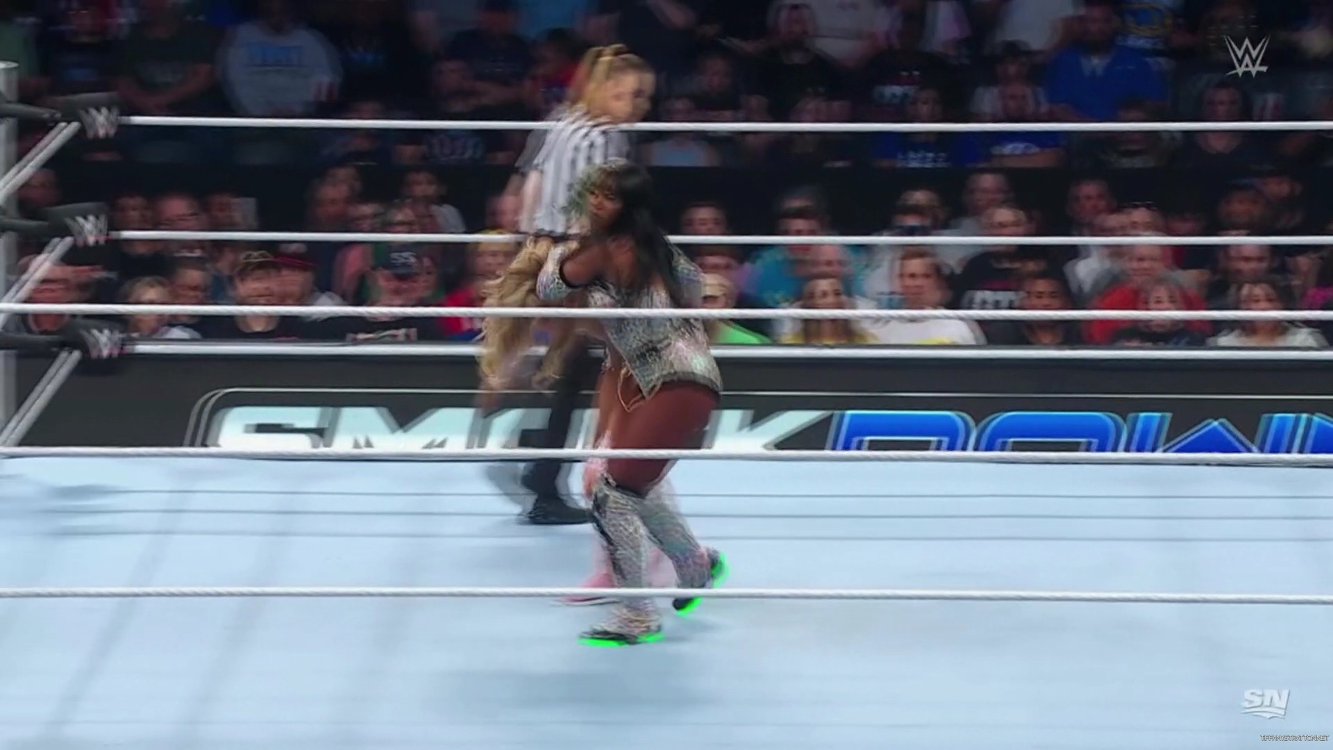 WWE_Friday_Night_SmackDown_2024_10_04_1080p_Sportnet360_h264-Star_mp41574.jpg