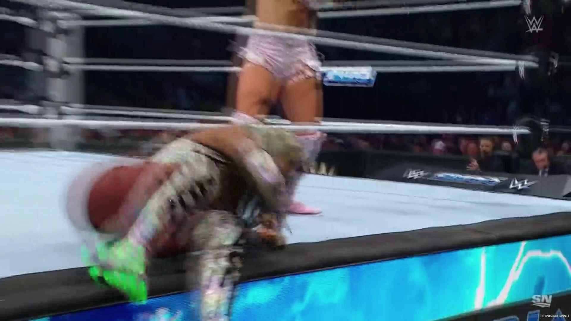 WWE_Friday_Night_SmackDown_2024_10_04_1080p_Sportnet360_h264-Star_mp41611.jpg