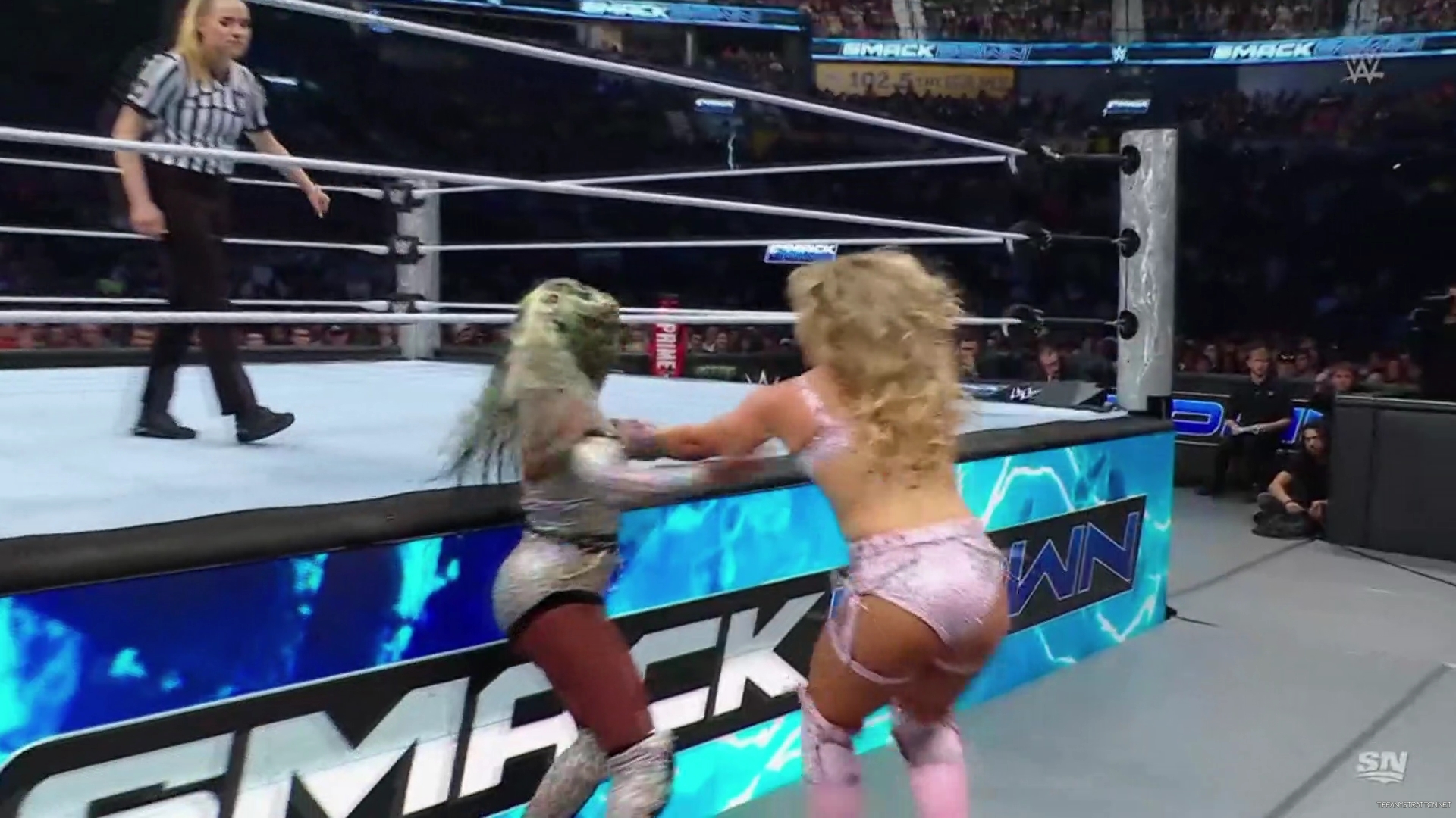 WWE_Friday_Night_SmackDown_2024_10_04_1080p_Sportnet360_h264-Star_mp41619.jpg