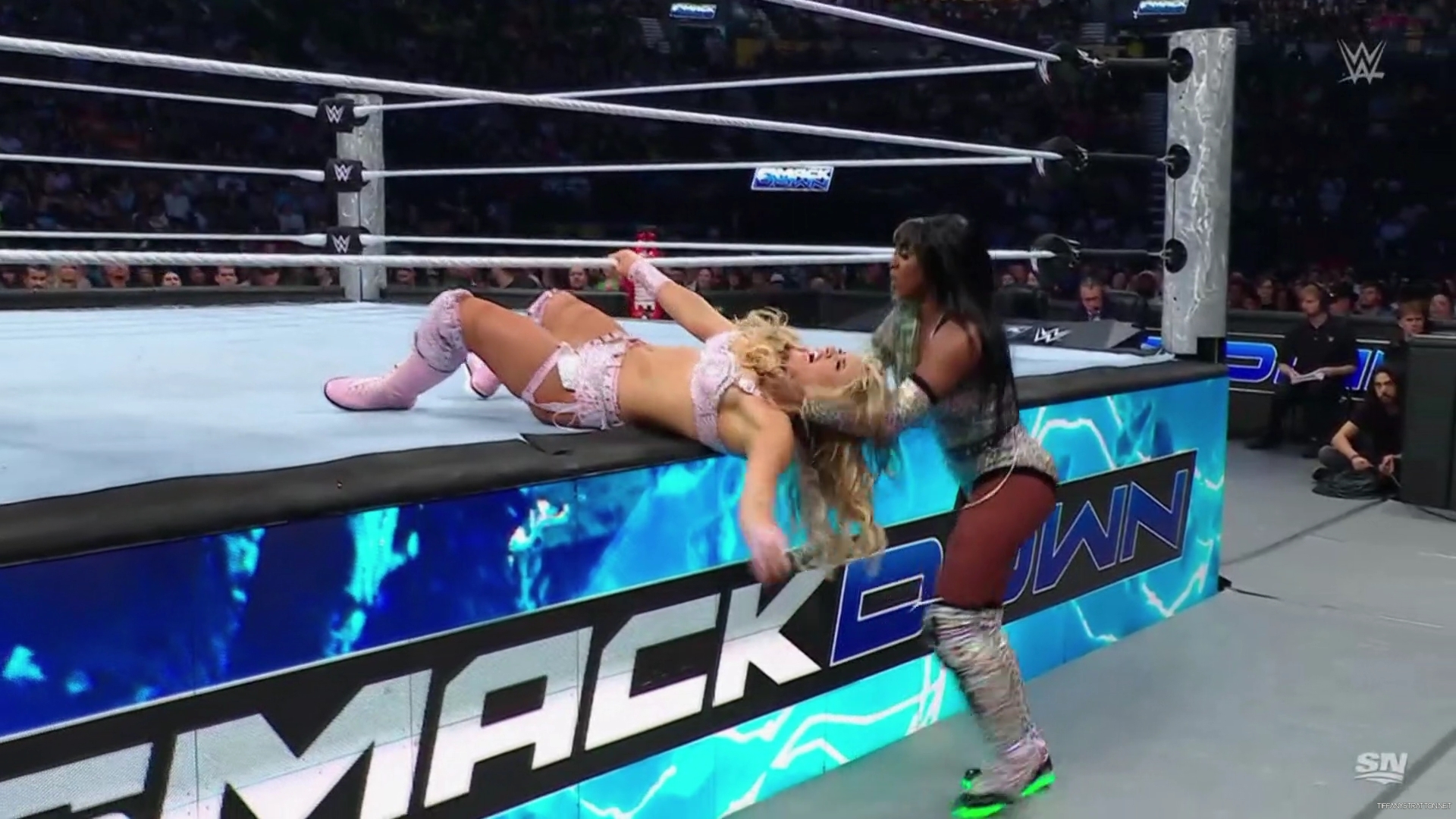 WWE_Friday_Night_SmackDown_2024_10_04_1080p_Sportnet360_h264-Star_mp41625.jpg