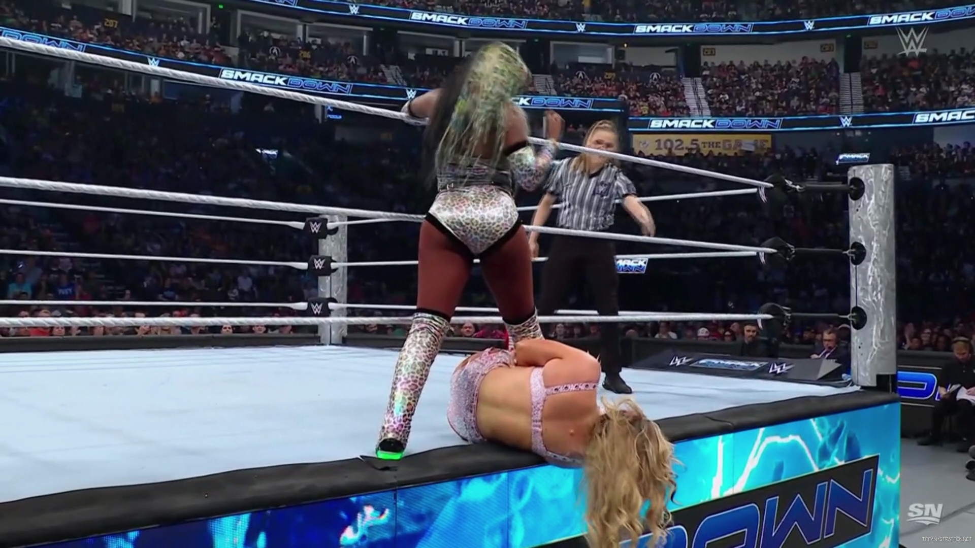 WWE_Friday_Night_SmackDown_2024_10_04_1080p_Sportnet360_h264-Star_mp41637.jpg