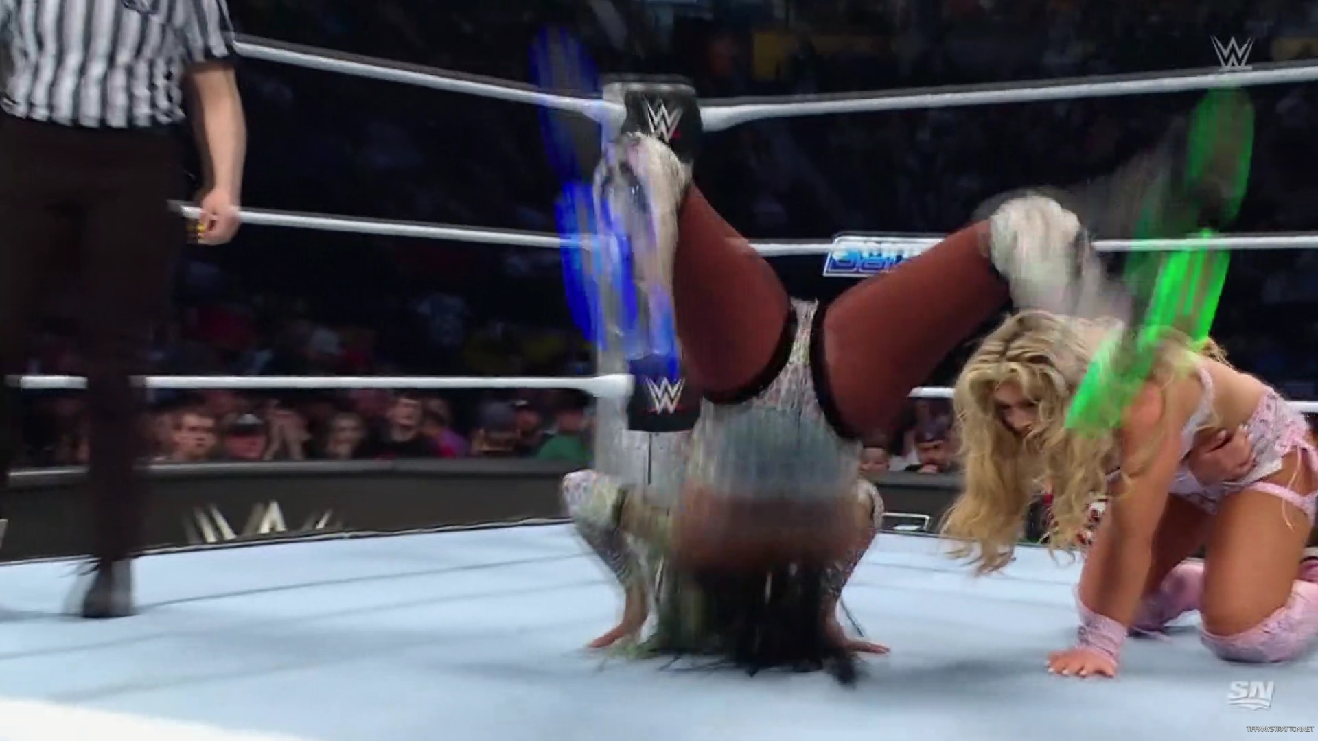 WWE_Friday_Night_SmackDown_2024_10_04_1080p_Sportnet360_h264-Star_mp41705.jpg