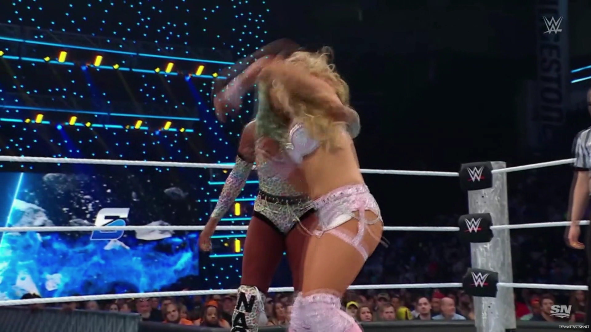 WWE_Friday_Night_SmackDown_2024_10_04_1080p_Sportnet360_h264-Star_mp41738.jpg