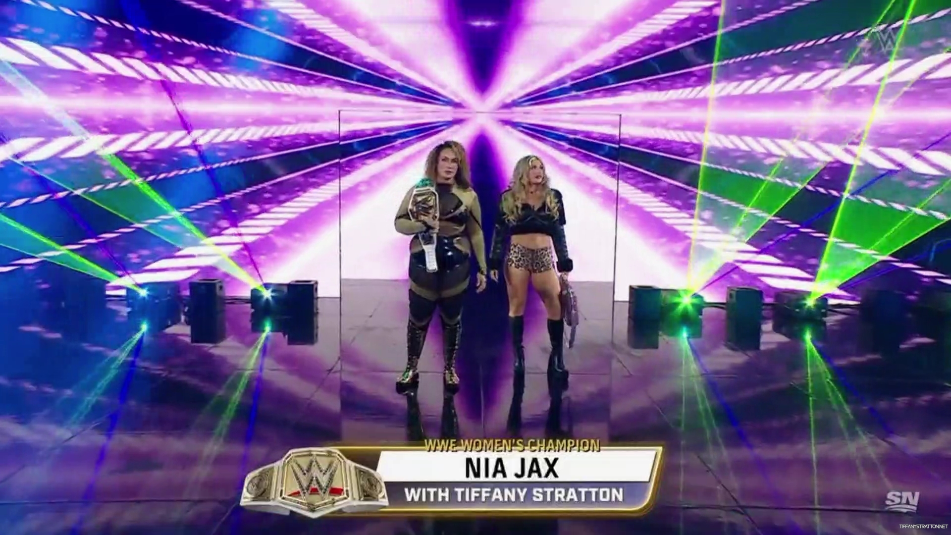 WWE_Friday_Night_SmackDown_2024_10_11_1080p_Sportnet360_h264-Star_mp42148.jpg