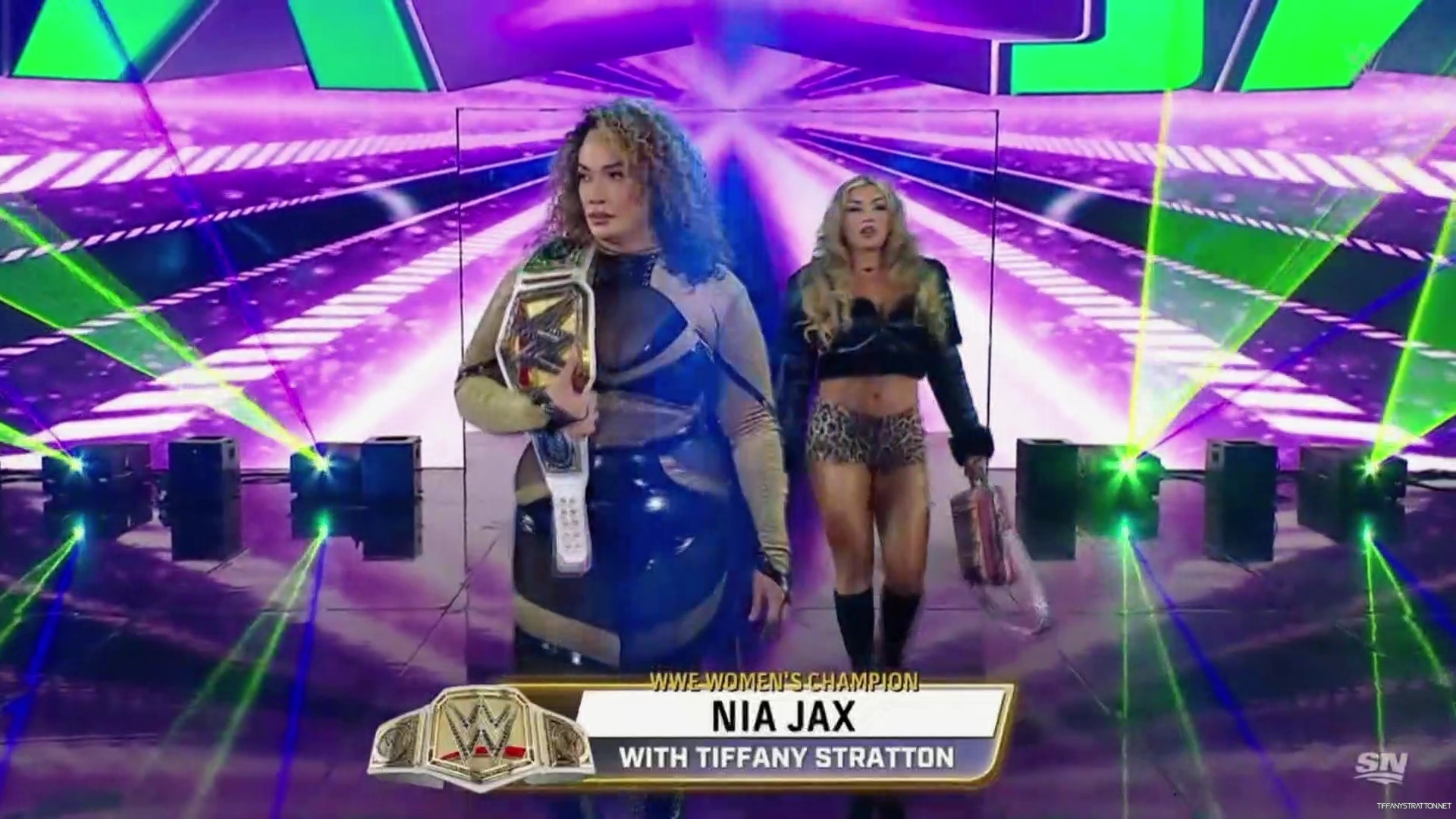 WWE_Friday_Night_SmackDown_2024_10_11_1080p_Sportnet360_h264-Star_mp42151.jpg