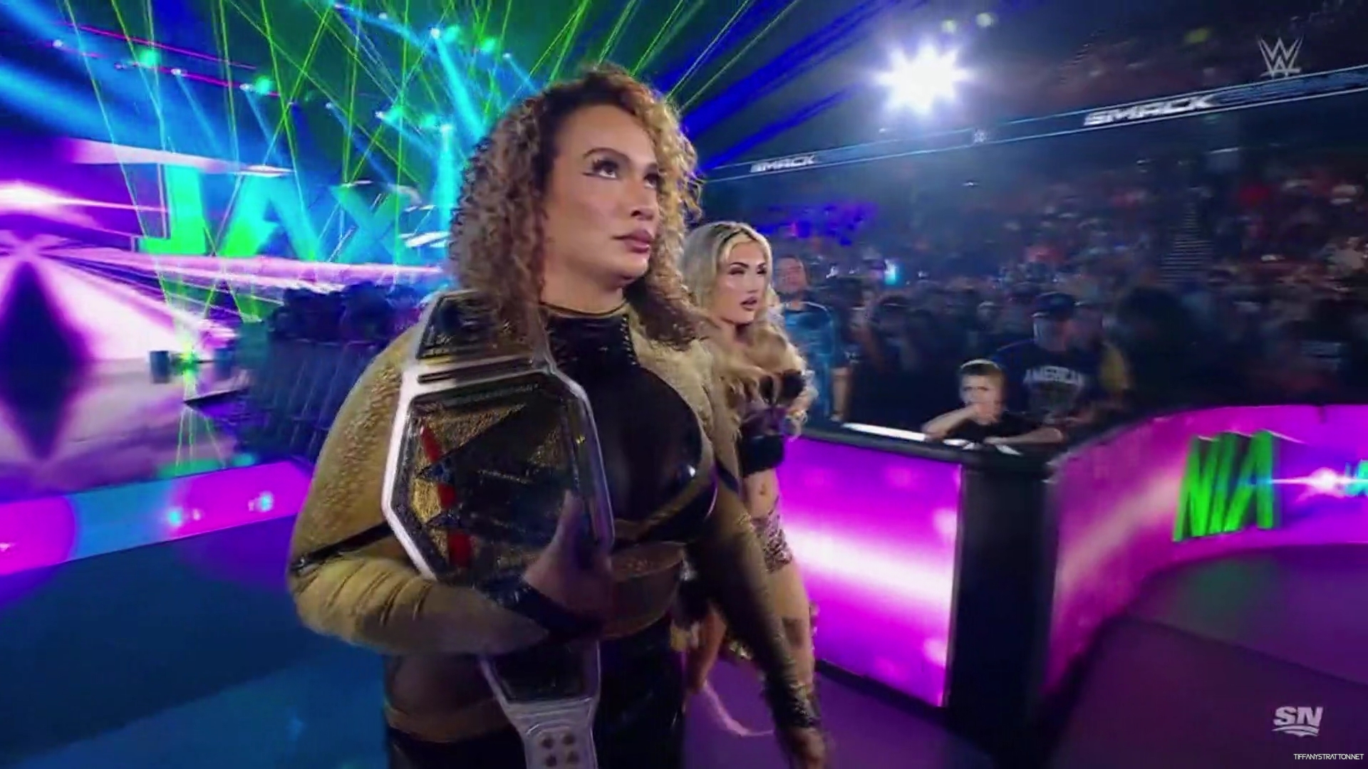 WWE_Friday_Night_SmackDown_2024_10_11_1080p_Sportnet360_h264-Star_mp42163.jpg