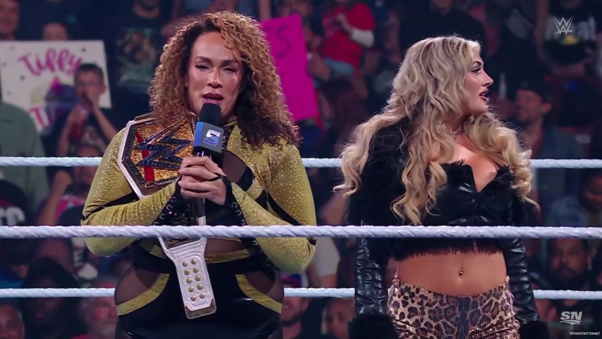 WWE_Friday_Night_SmackDown_2024_10_11_1080p_Sportnet360_h264-Star_mp42203.jpg