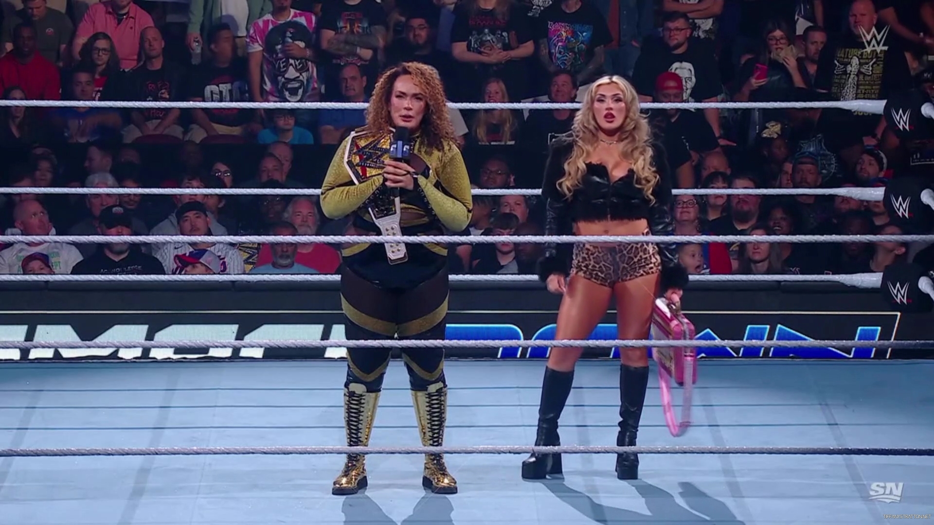 WWE_Friday_Night_SmackDown_2024_10_11_1080p_Sportnet360_h264-Star_mp42281.jpg