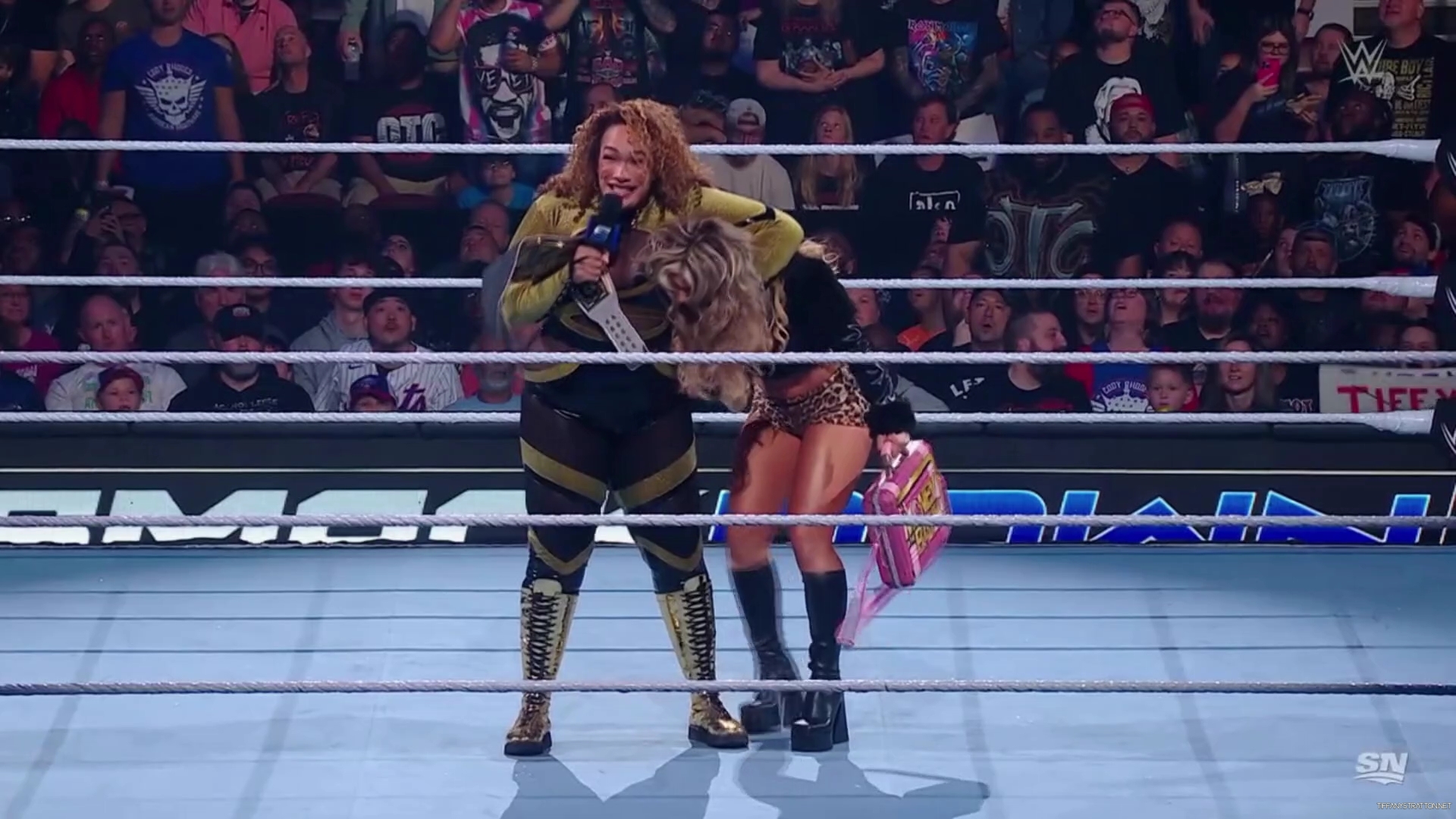 WWE_Friday_Night_SmackDown_2024_10_11_1080p_Sportnet360_h264-Star_mp42289.jpg