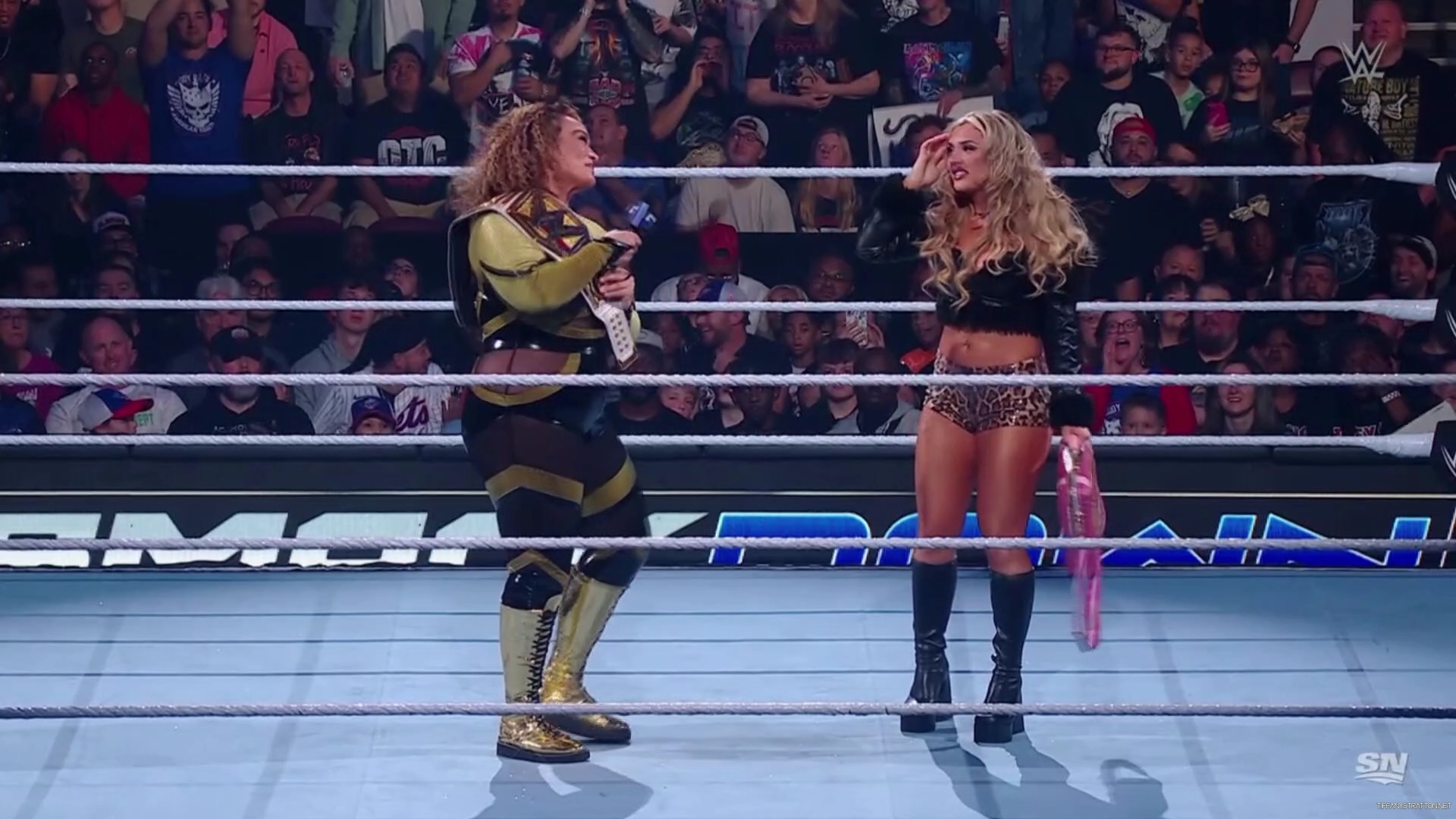 WWE_Friday_Night_SmackDown_2024_10_11_1080p_Sportnet360_h264-Star_mp42295.jpg