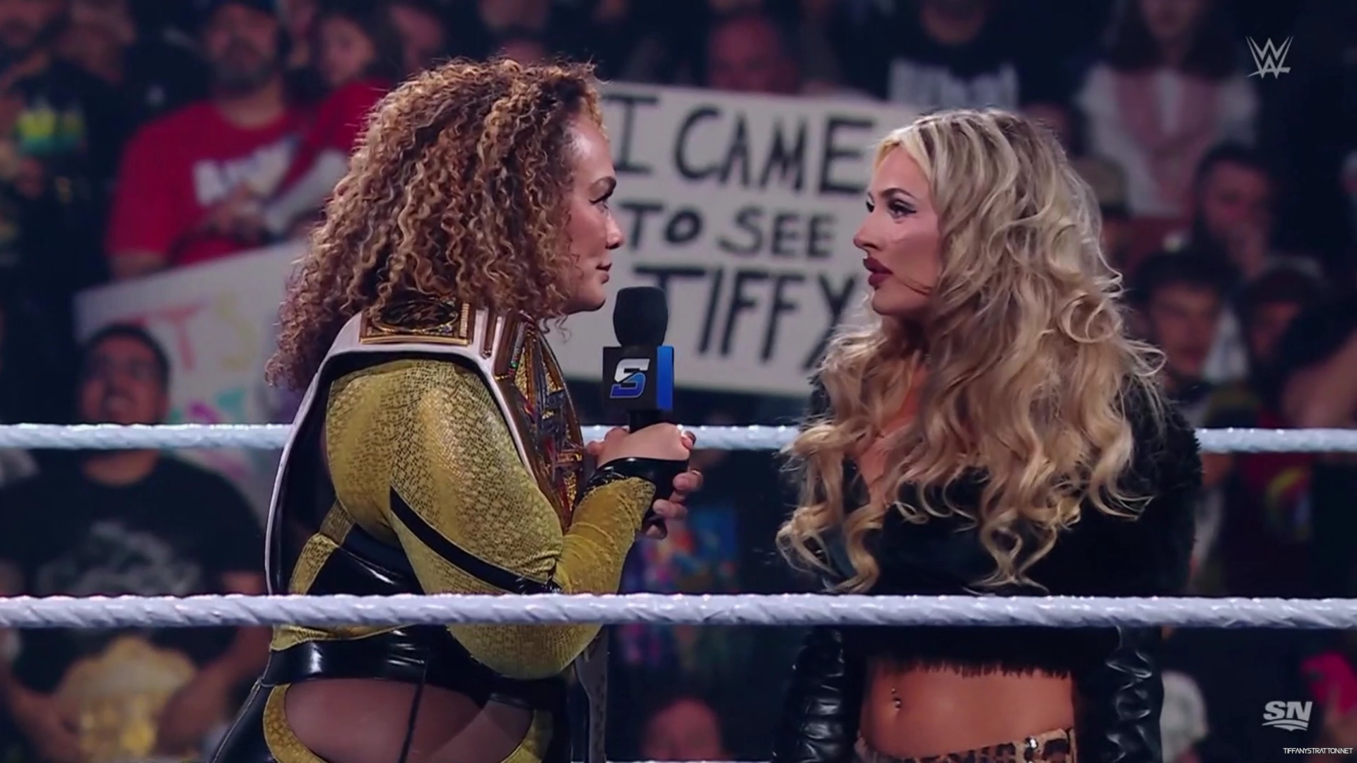 WWE_Friday_Night_SmackDown_2024_10_11_1080p_Sportnet360_h264-Star_mp42305.jpg