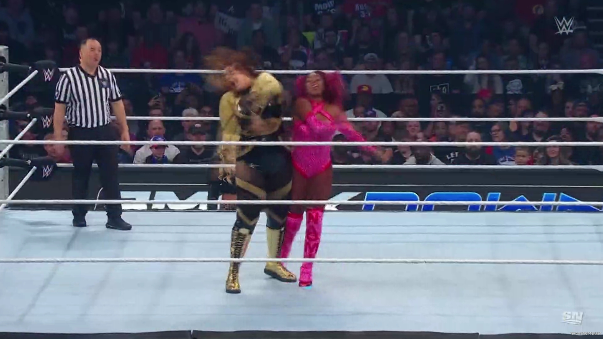 WWE_Friday_Night_SmackDown_2024_10_11_1080p_Sportnet360_h264-Star_mp42539.jpg