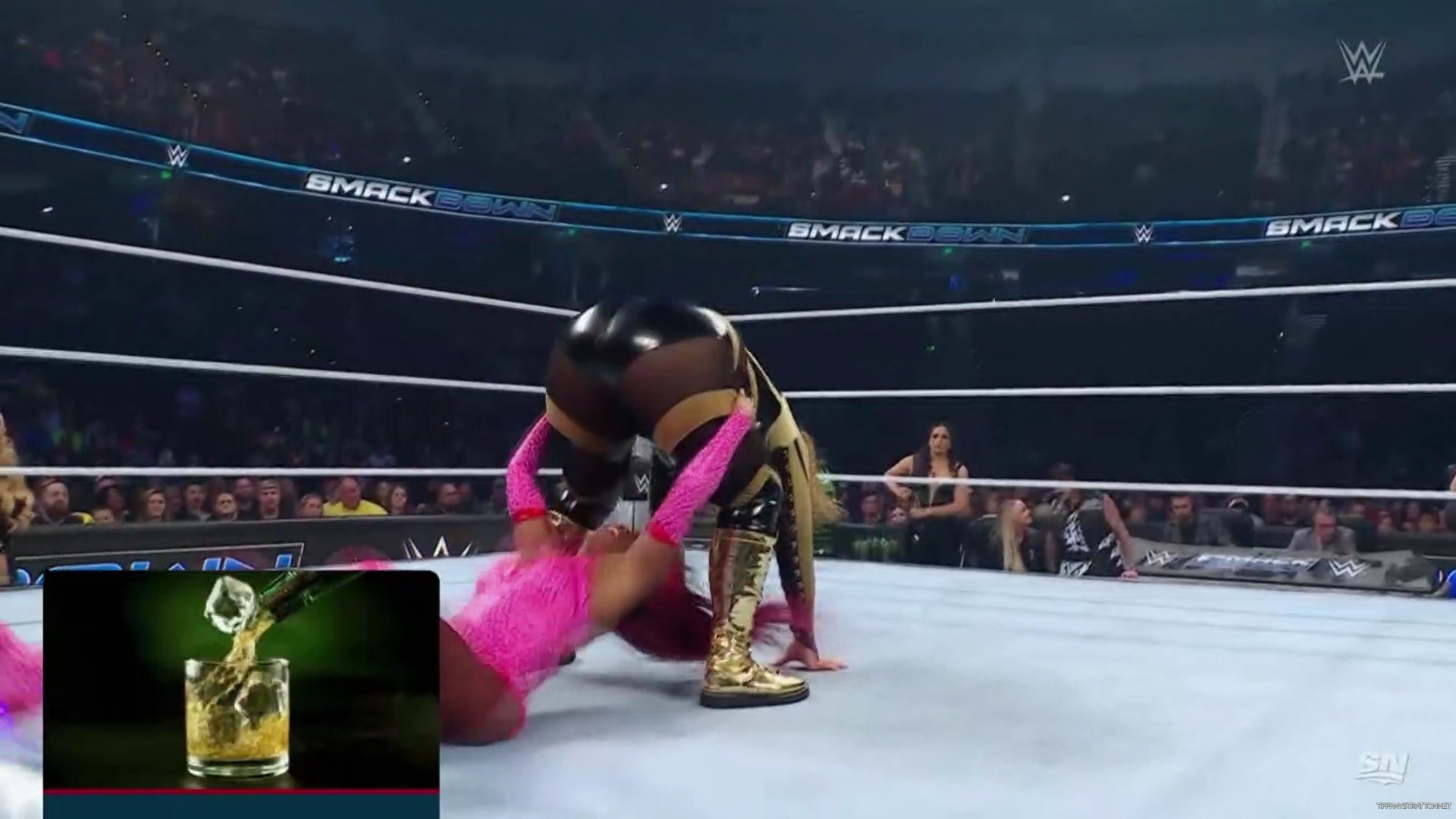 WWE_Friday_Night_SmackDown_2024_10_11_1080p_Sportnet360_h264-Star_mp42552.jpg