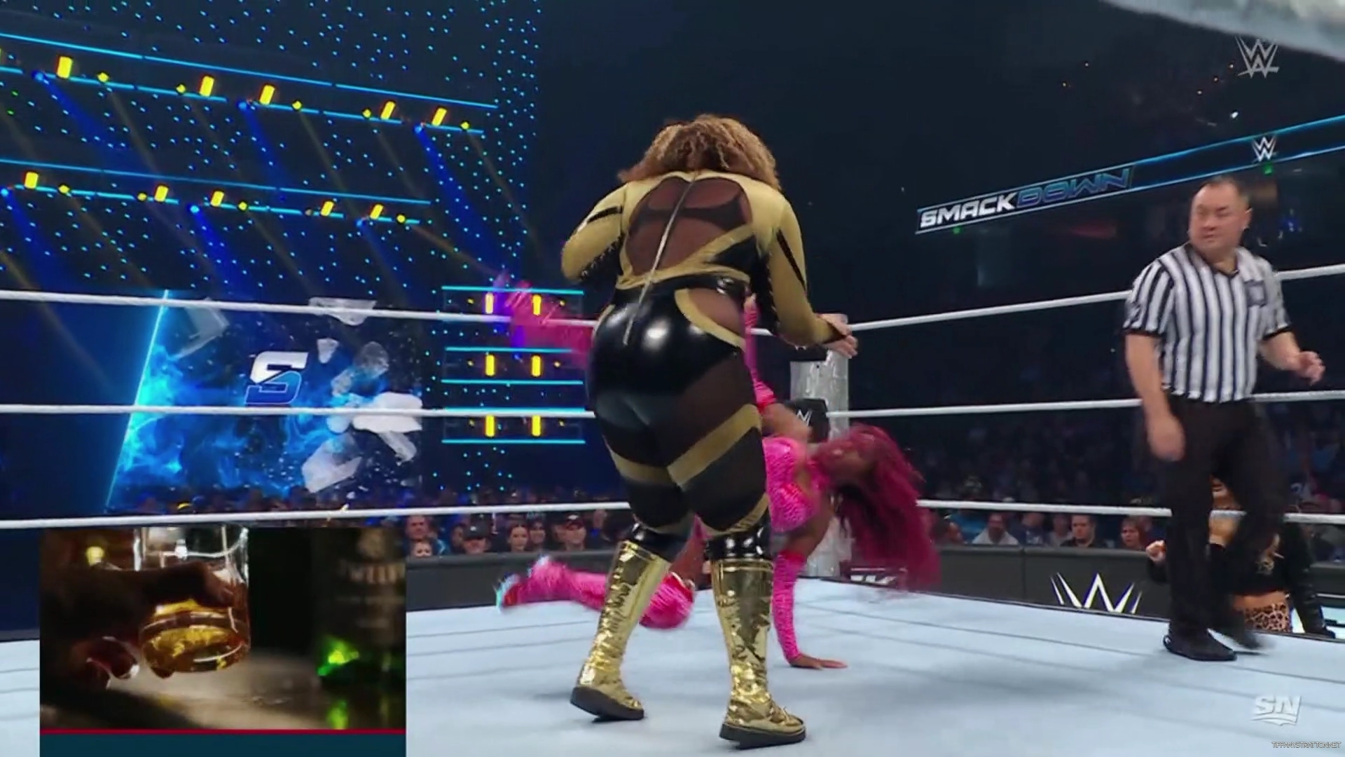 WWE_Friday_Night_SmackDown_2024_10_11_1080p_Sportnet360_h264-Star_mp42556.jpg