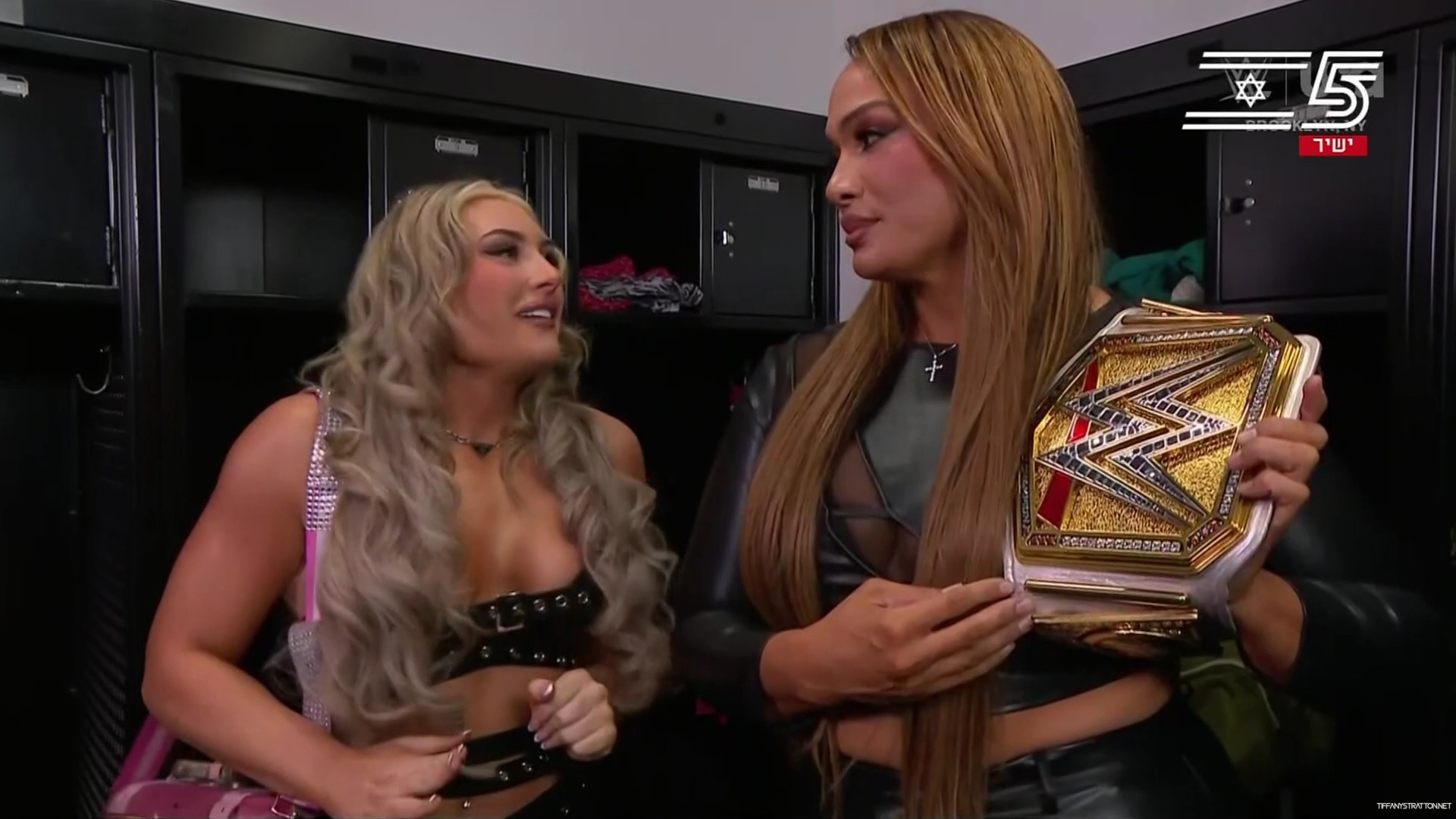 WWE_Friday_Night_SmackDown_2024_10_25_1080p_HDTV_h264-Star_mp40008.jpg