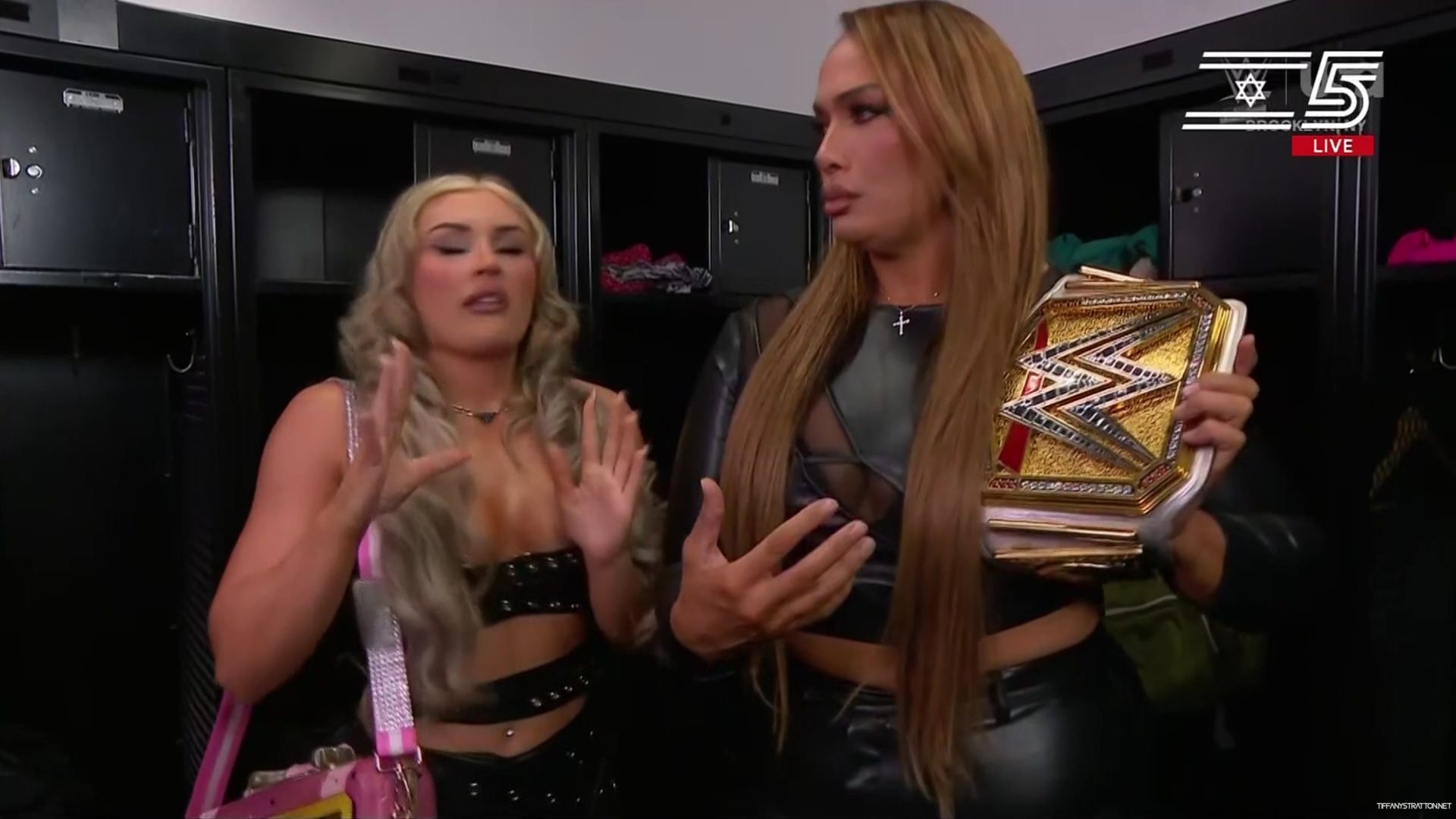 WWE_Friday_Night_SmackDown_2024_10_25_1080p_HDTV_h264-Star_mp40018.jpg