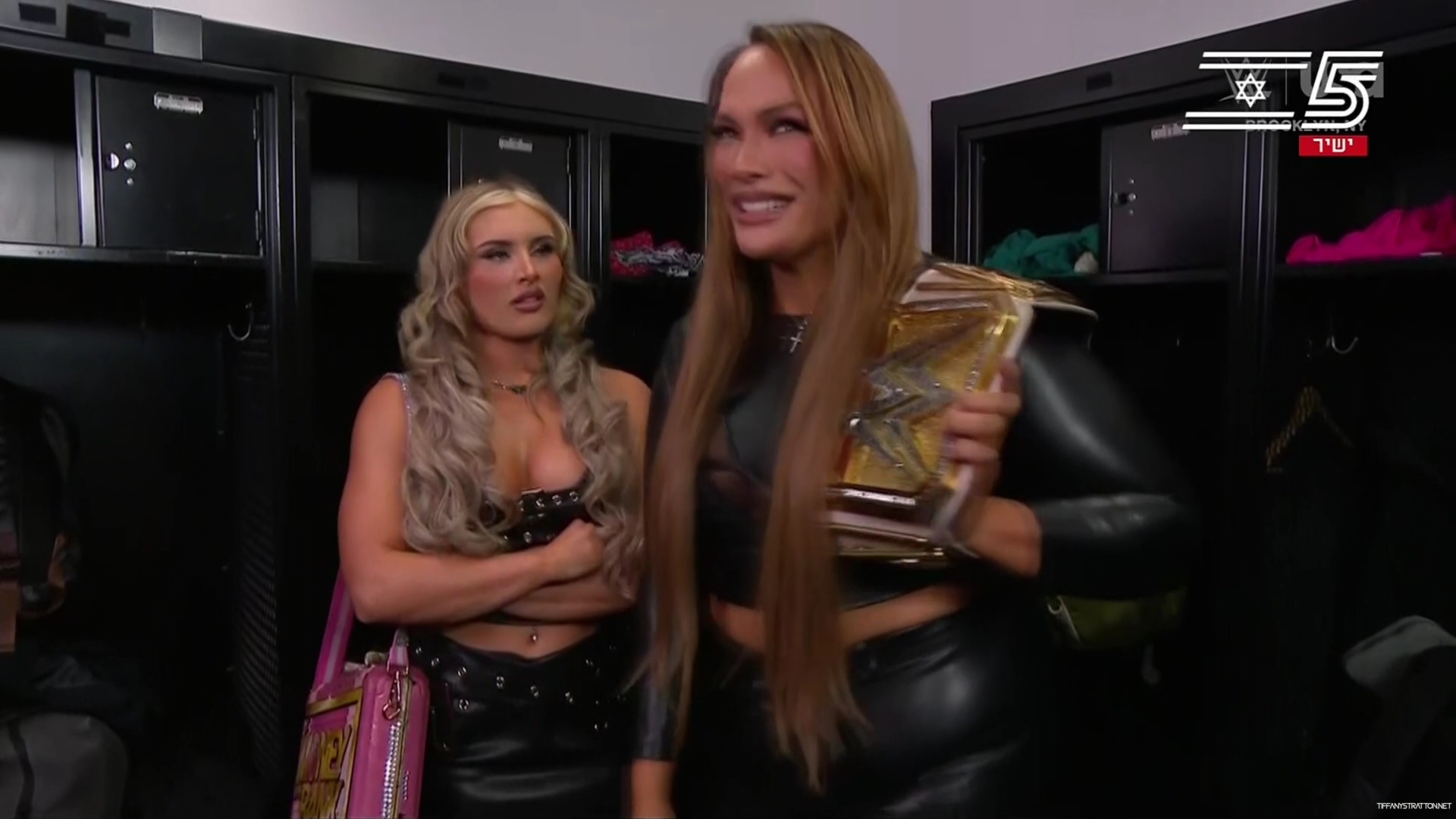 WWE_Friday_Night_SmackDown_2024_10_25_1080p_HDTV_h264-Star_mp40052.jpg