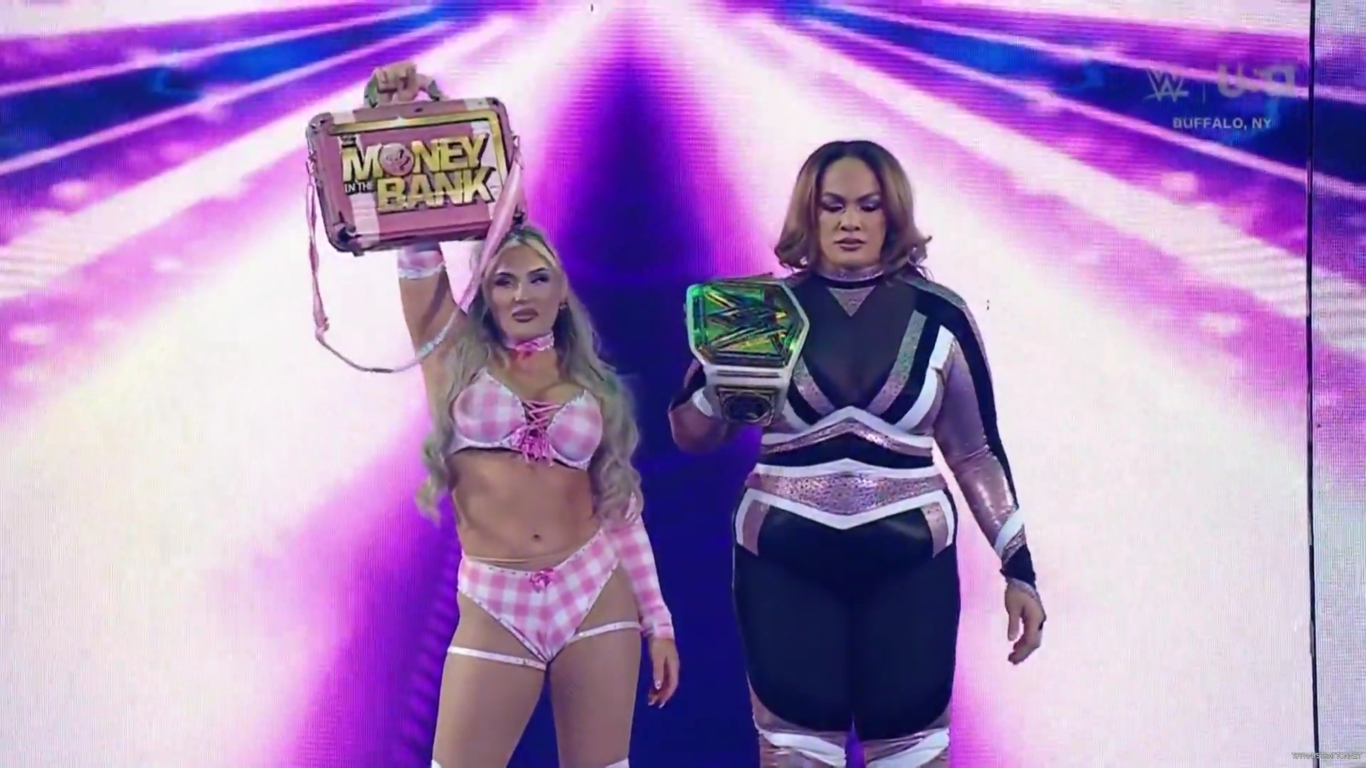 WWE_Friday_Night_SmackDown_2024_11_08_1080p_HDTV_x264-NWCHD_mp40077.jpg