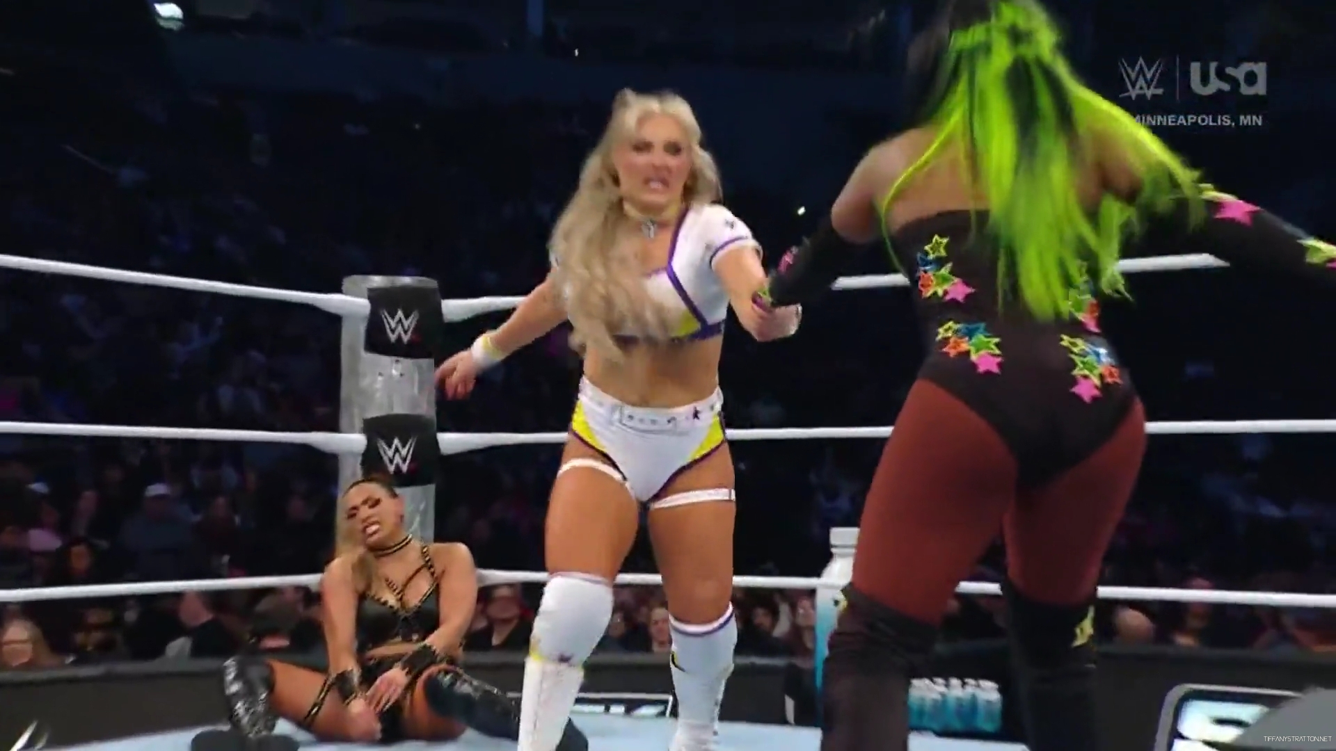 WWE_Friday_Night_SmackDown_2024_12_06_1080p_HDTV_x264-NWCHD_mp41247.jpg