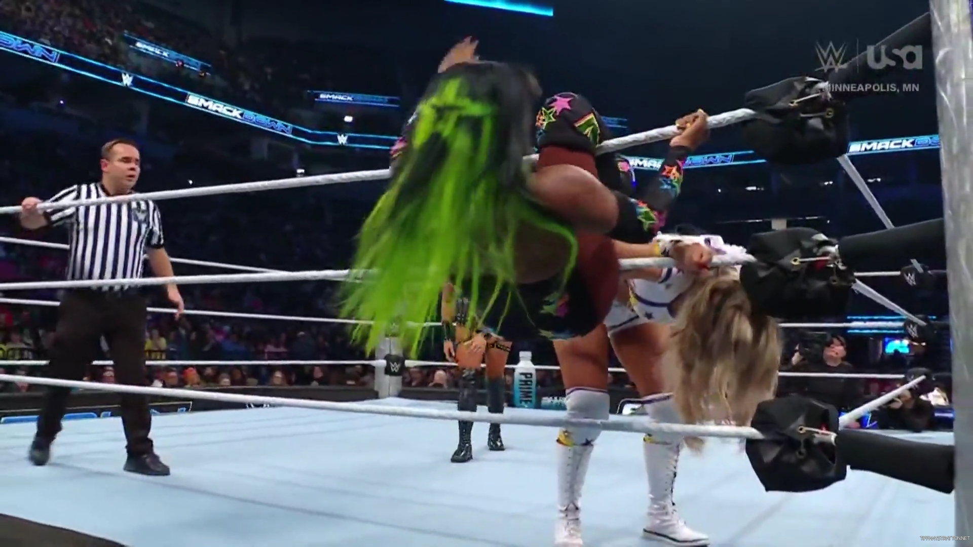 WWE_Friday_Night_SmackDown_2024_12_06_1080p_HDTV_x264-NWCHD_mp41264.jpg