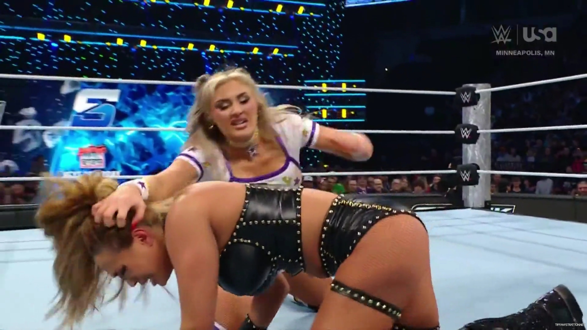 WWE_Friday_Night_SmackDown_2024_12_06_1080p_HDTV_x264-NWCHD_mp41366.jpg
