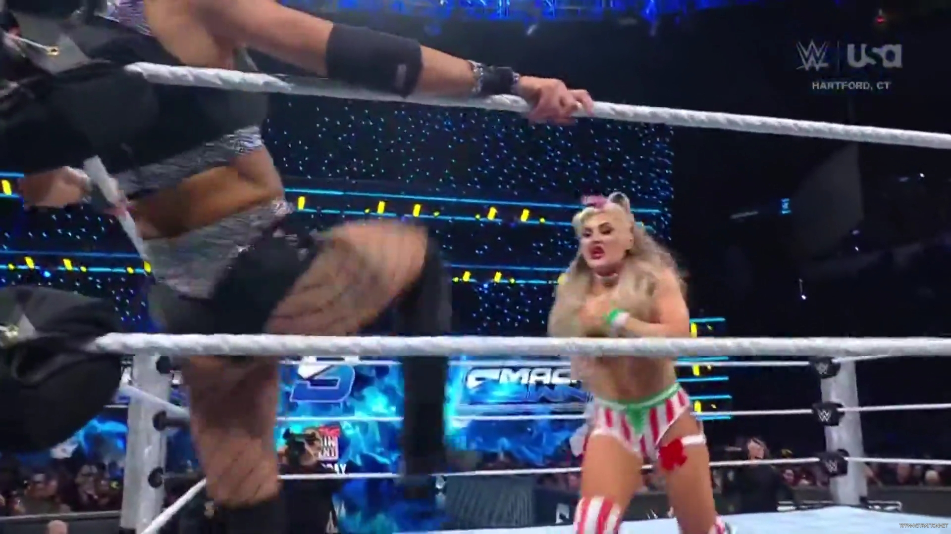WWE_Friday_Night_SmackDown_2024_12_13_1080p_HDTV_x264-NWCHD_mp41878.jpg