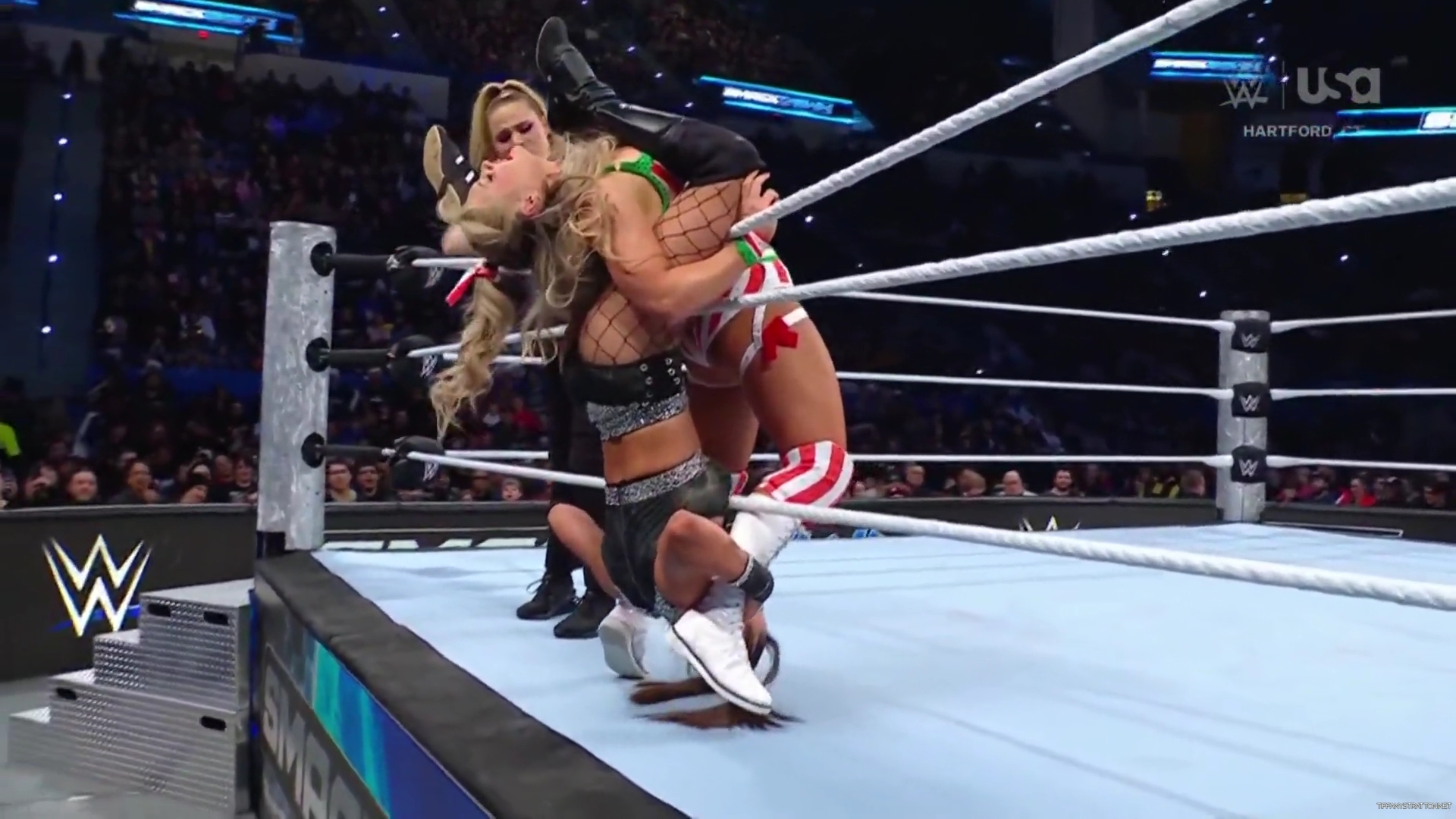 WWE_Friday_Night_SmackDown_2024_12_13_1080p_HDTV_x264-NWCHD_mp42237.jpg