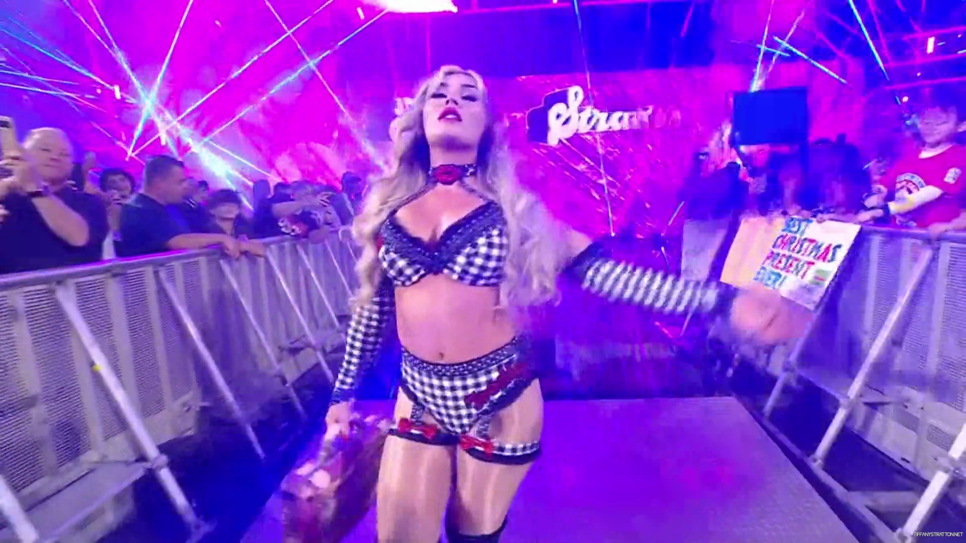 WWE_Friday_Night_SmackDown_2024_12_27_1080p_HDTV_h264-Star_mp42796.jpg