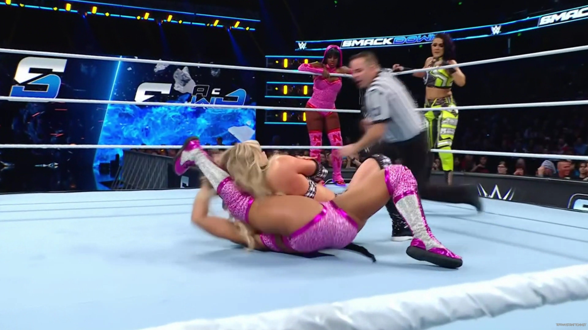 WWE_Friday_Night_SmackDown_2024_12_27_1080p_HDTV_h264-Star_mp43021.jpg