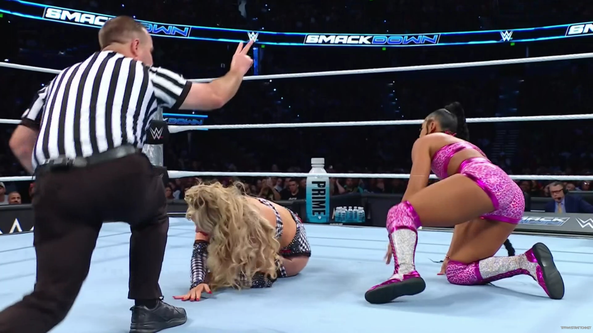 WWE_Friday_Night_SmackDown_2024_12_27_1080p_HDTV_h264-Star_mp43035.jpg