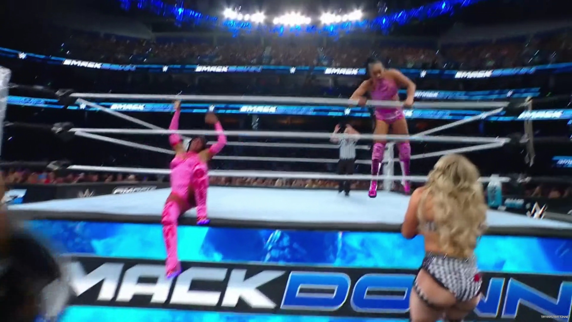 WWE_Friday_Night_SmackDown_2024_12_27_1080p_HDTV_h264-Star_mp43060.jpg