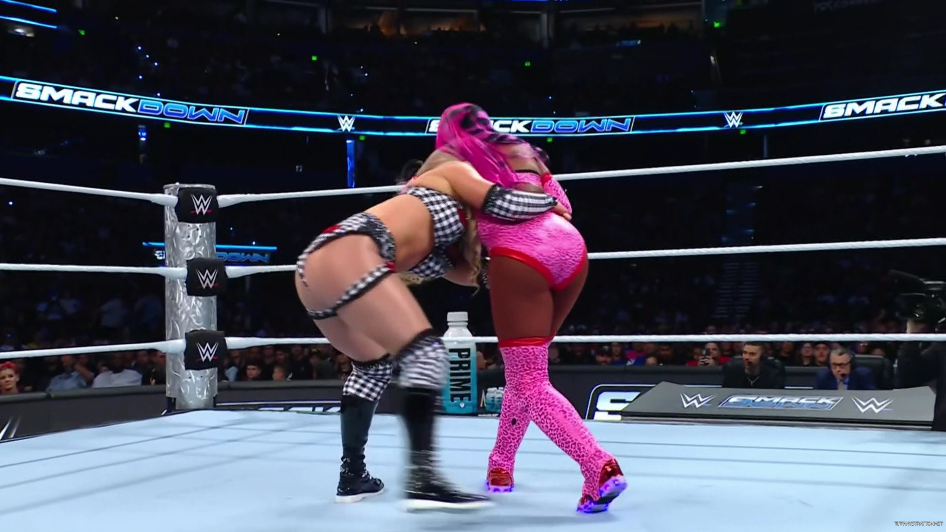 WWE_Friday_Night_SmackDown_2024_12_27_1080p_HDTV_h264-Star_mp43100.jpg
