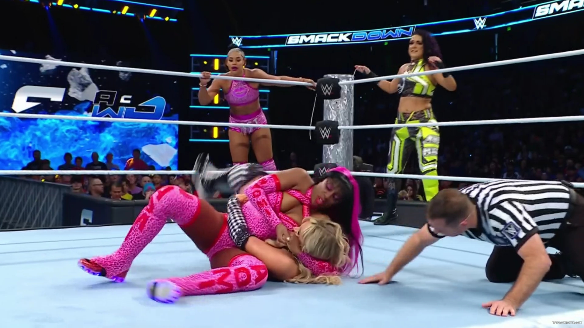 WWE_Friday_Night_SmackDown_2024_12_27_1080p_HDTV_h264-Star_mp43105.jpg