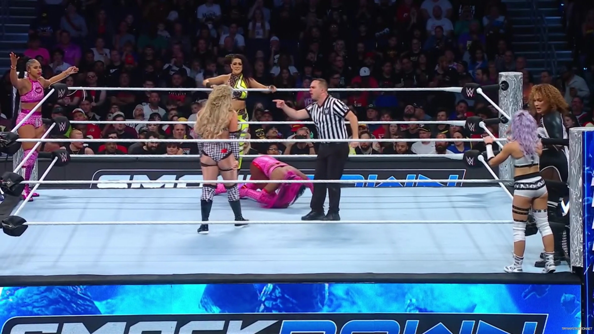 WWE_Friday_Night_SmackDown_2024_12_27_1080p_HDTV_h264-Star_mp43115.jpg