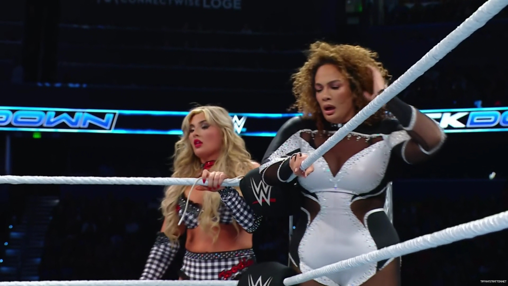 WWE_Friday_Night_SmackDown_2024_12_27_1080p_HDTV_h264-Star_mp43391.jpg