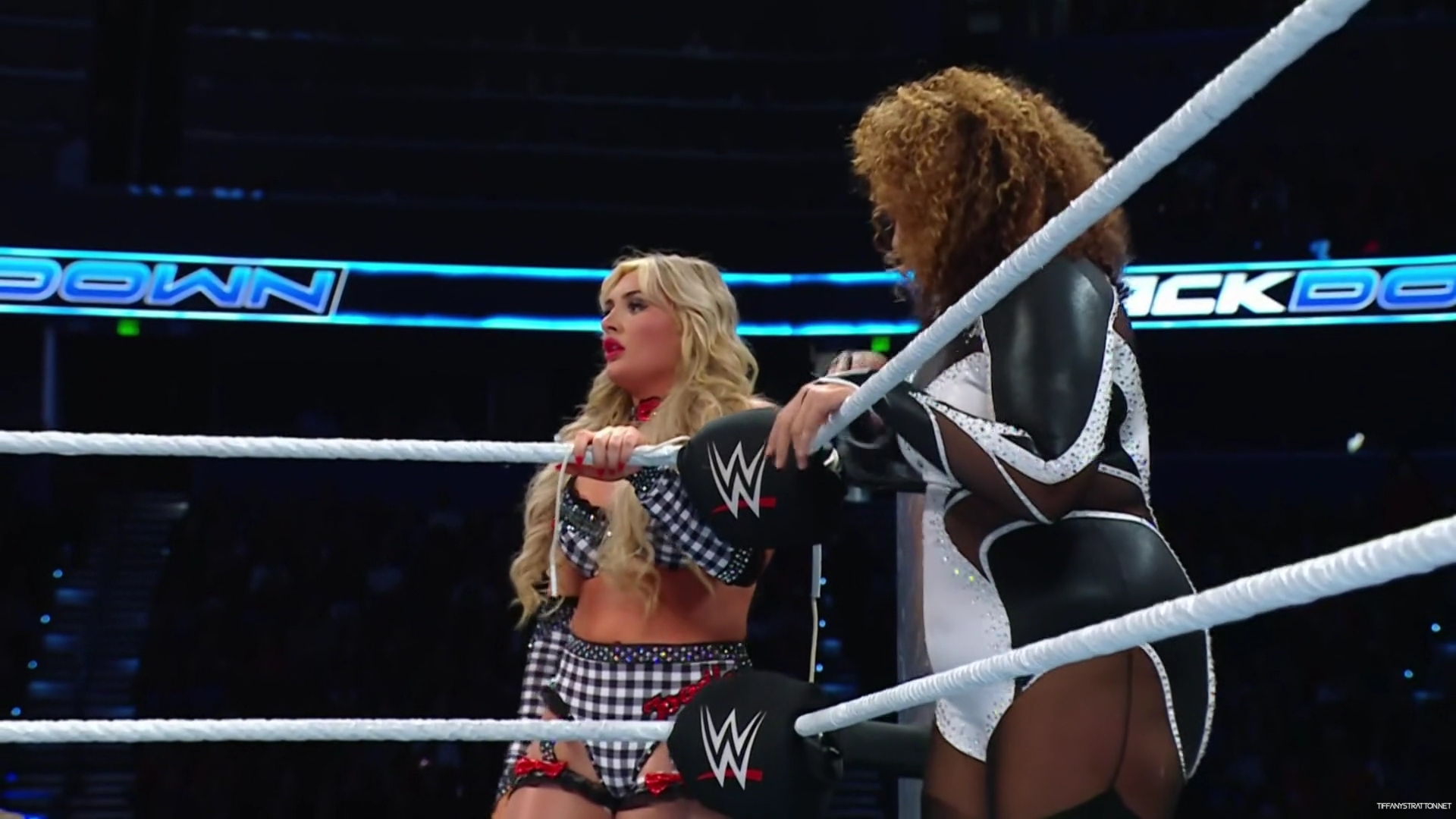 WWE_Friday_Night_SmackDown_2024_12_27_1080p_HDTV_h264-Star_mp43392.jpg