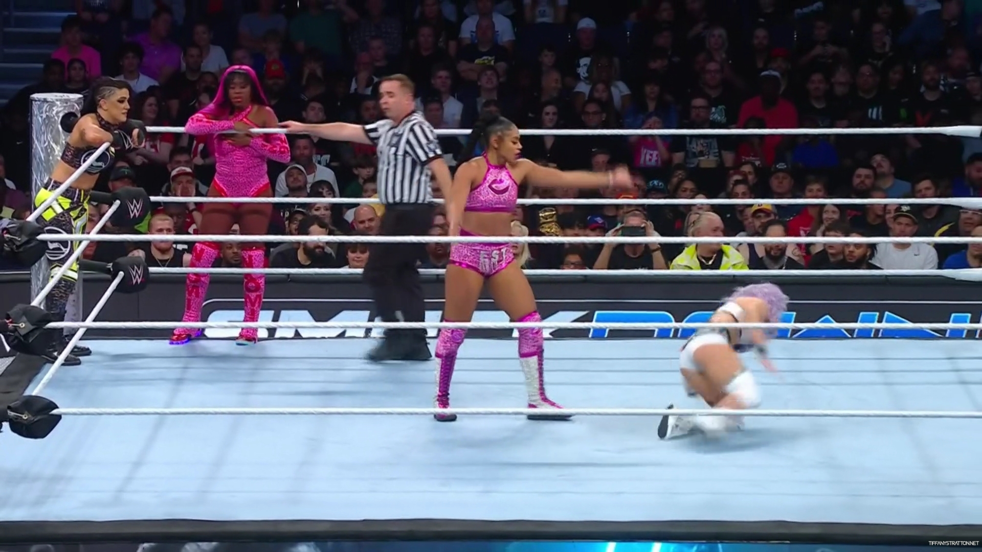WWE_Friday_Night_SmackDown_2024_12_27_1080p_HDTV_h264-Star_mp43394.jpg