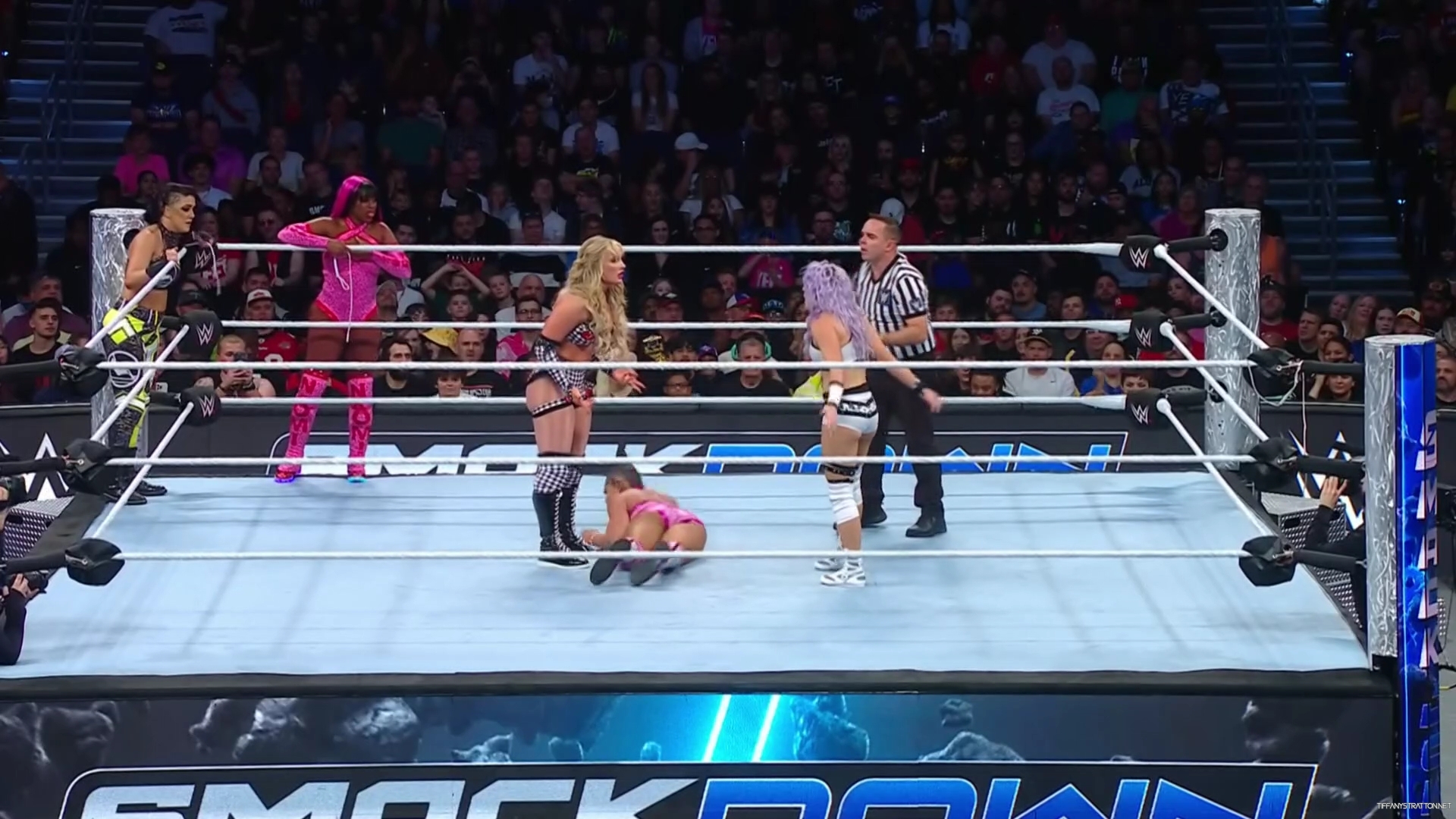 WWE_Friday_Night_SmackDown_2024_12_27_1080p_HDTV_h264-Star_mp43453.jpg
