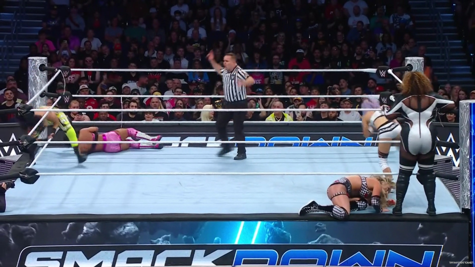 WWE_Friday_Night_SmackDown_2024_12_27_1080p_HDTV_h264-Star_mp43479.jpg