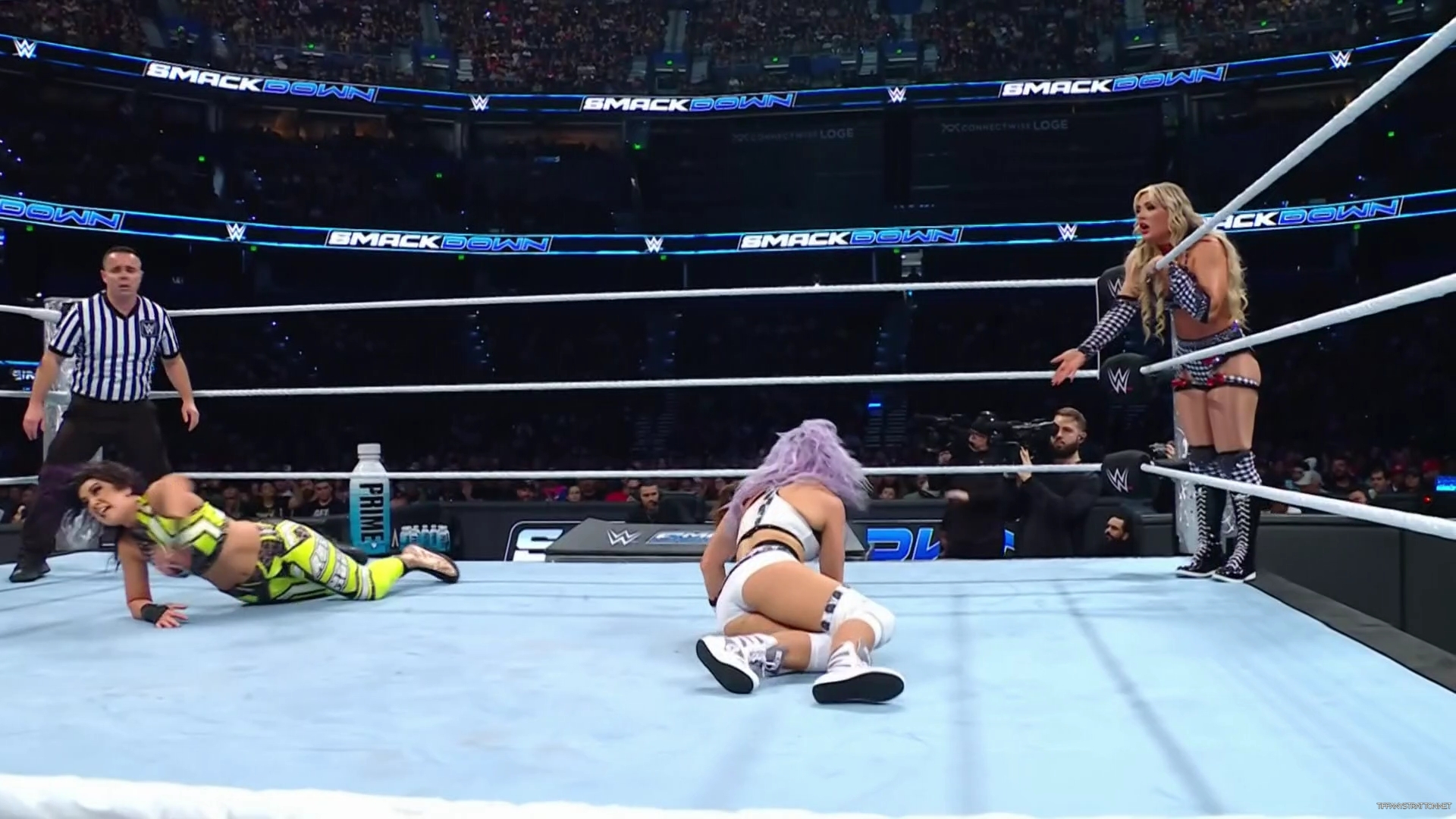 WWE_Friday_Night_SmackDown_2024_12_27_1080p_HDTV_h264-Star_mp43793.jpg