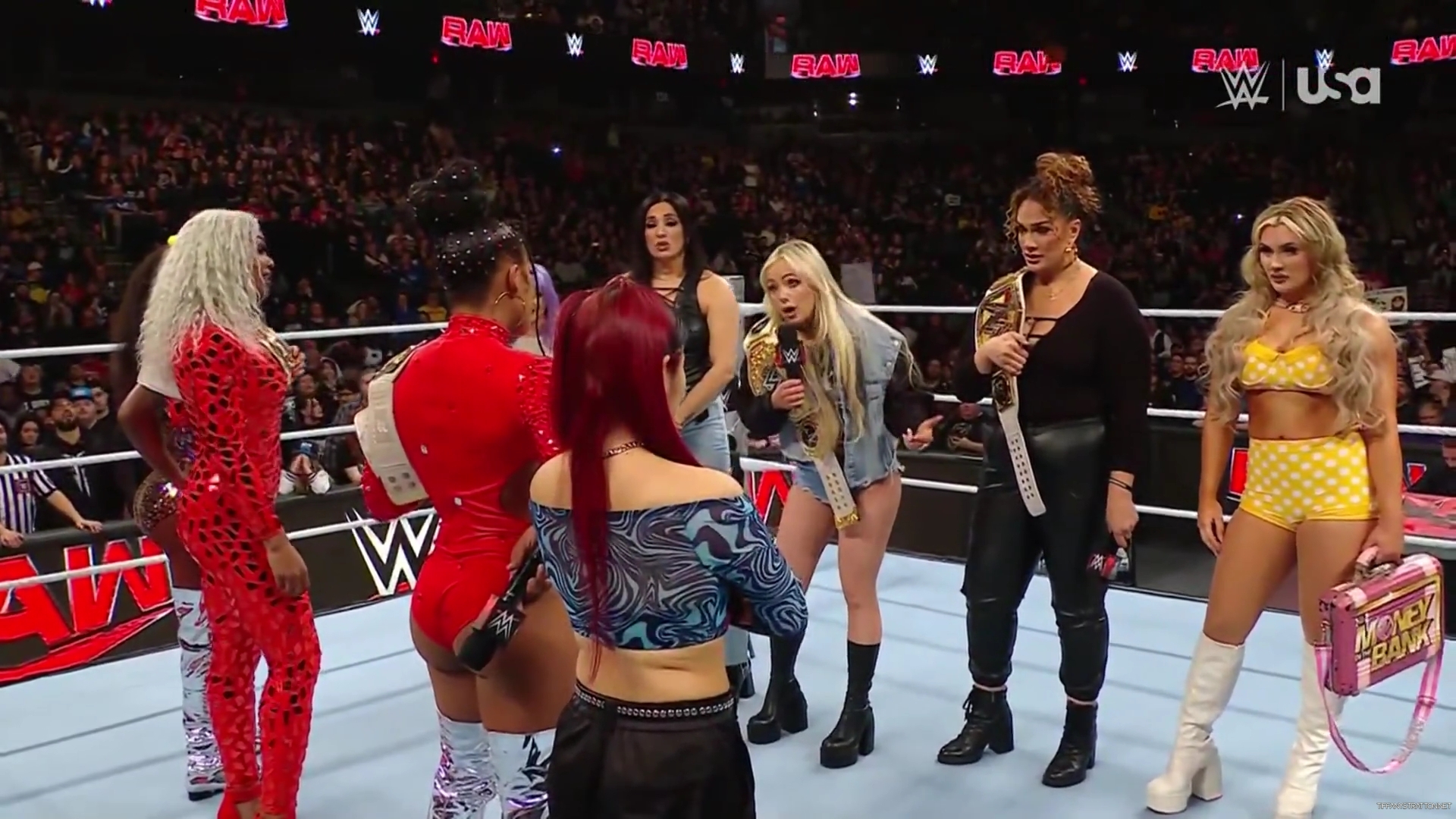 WWE_Monday_Night_Raw_2024_11_18_1080p_HDTV_x264-NWCHD_mp40198.jpg