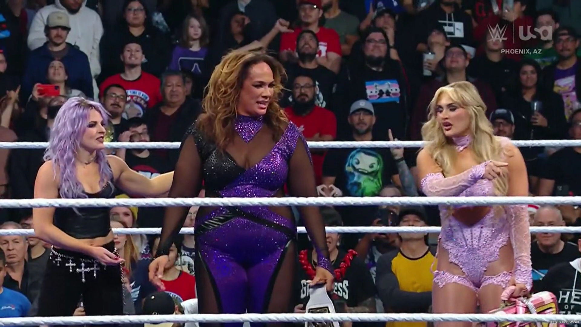 WWE_Friday_Night_SmackDown_2025_01_03_1080p_USANETWORK_h264-Star_mp40083.jpg