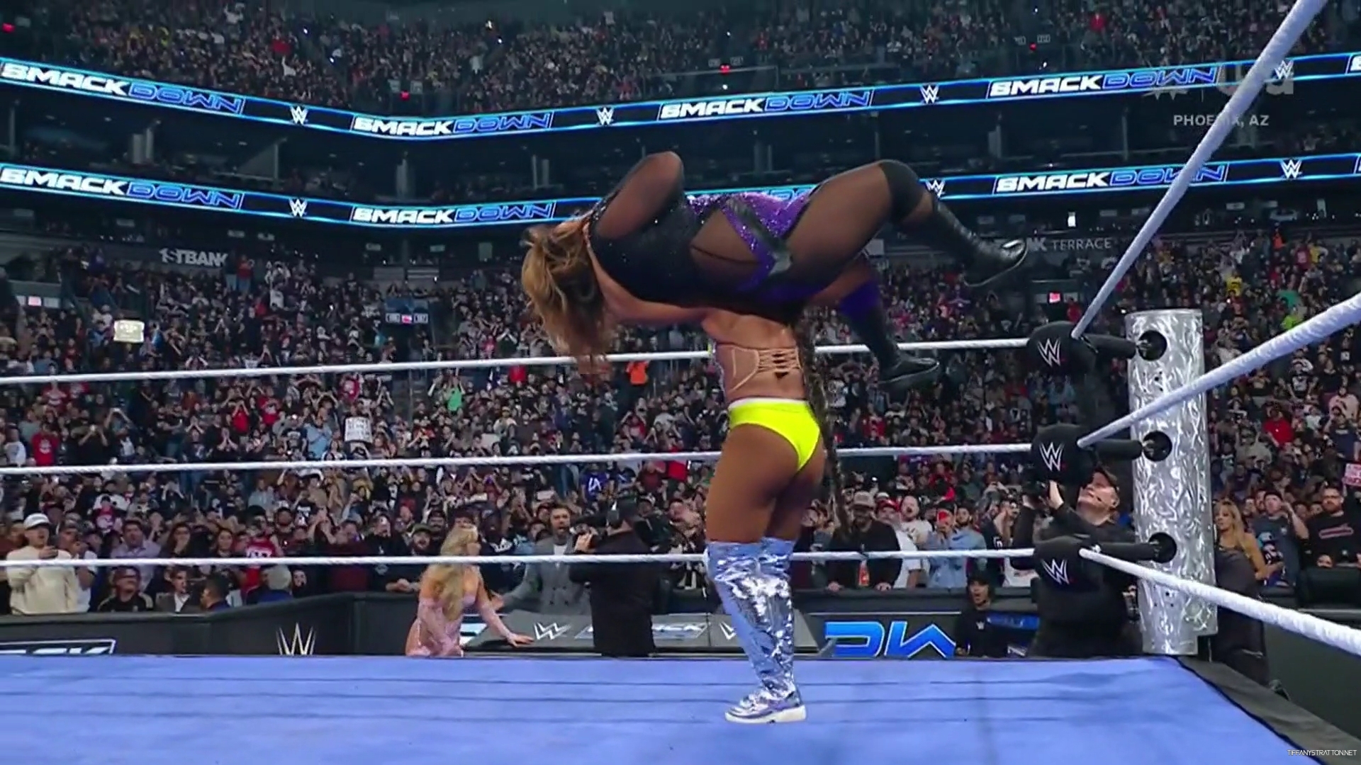 WWE_Friday_Night_SmackDown_2025_01_03_1080p_USANETWORK_h264-Star_mp40113.jpg