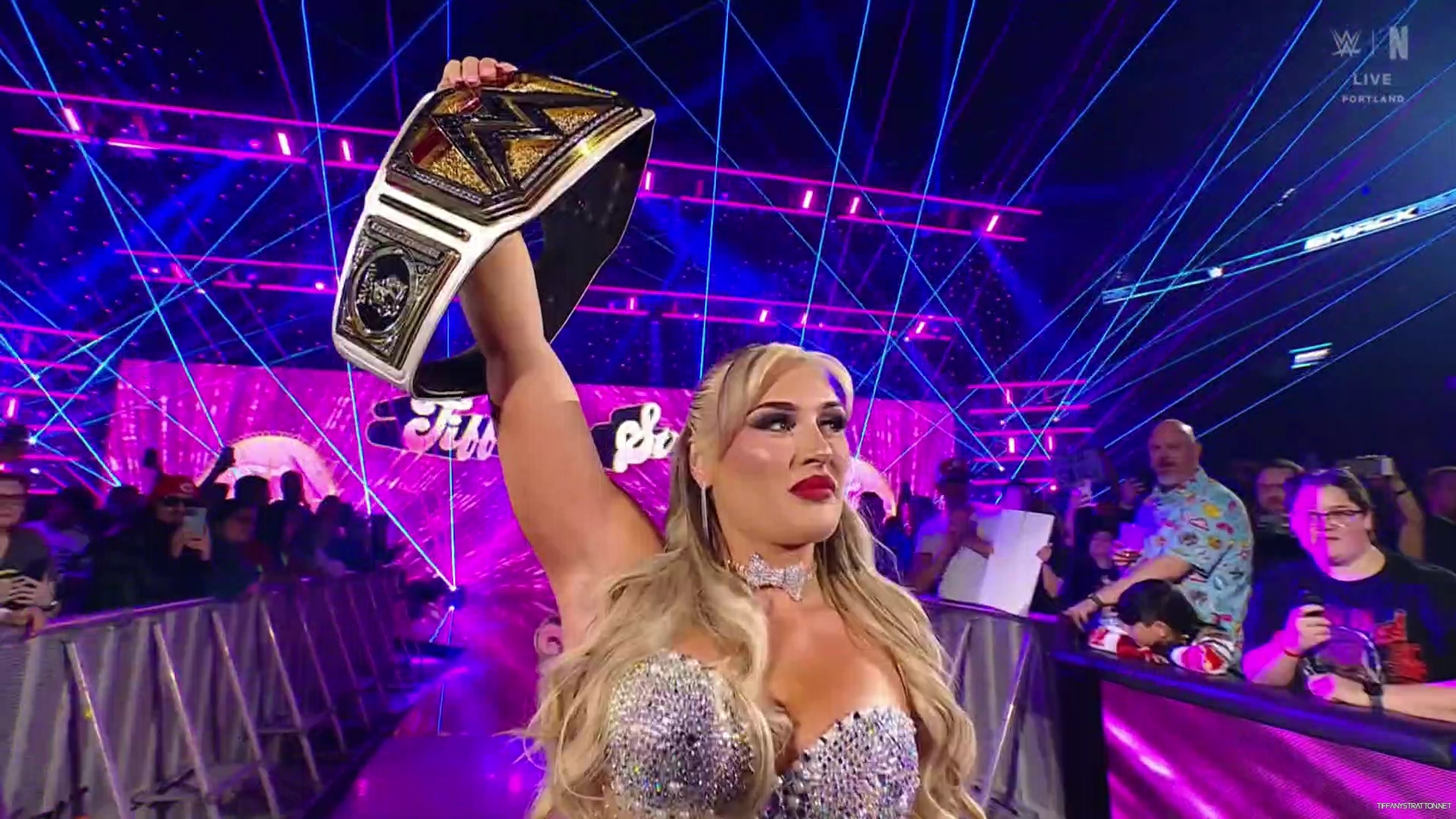 WWE_Friday_Night_SmackDown_2025_01_10_1080p_NETFLiX_h264-Star_mp40061.jpg