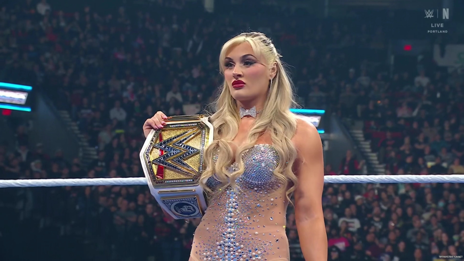 WWE_Friday_Night_SmackDown_2025_01_10_1080p_NETFLiX_h264-Star_mp40330.jpg
