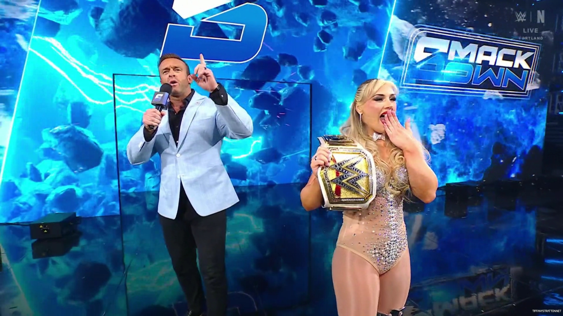 WWE_Friday_Night_SmackDown_2025_01_10_1080p_NETFLiX_h264-Star_mp40601.jpg