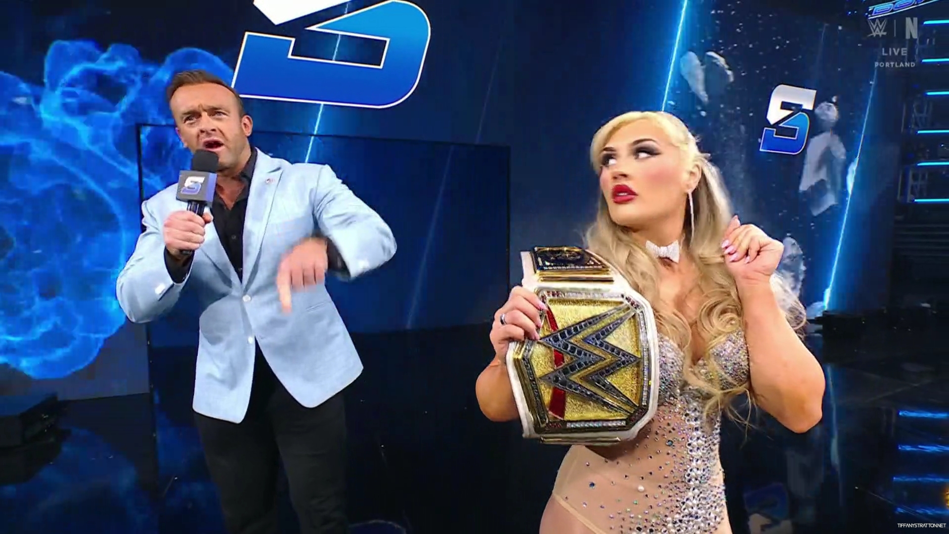 WWE_Friday_Night_SmackDown_2025_01_10_1080p_NETFLiX_h264-Star_mp40606.jpg