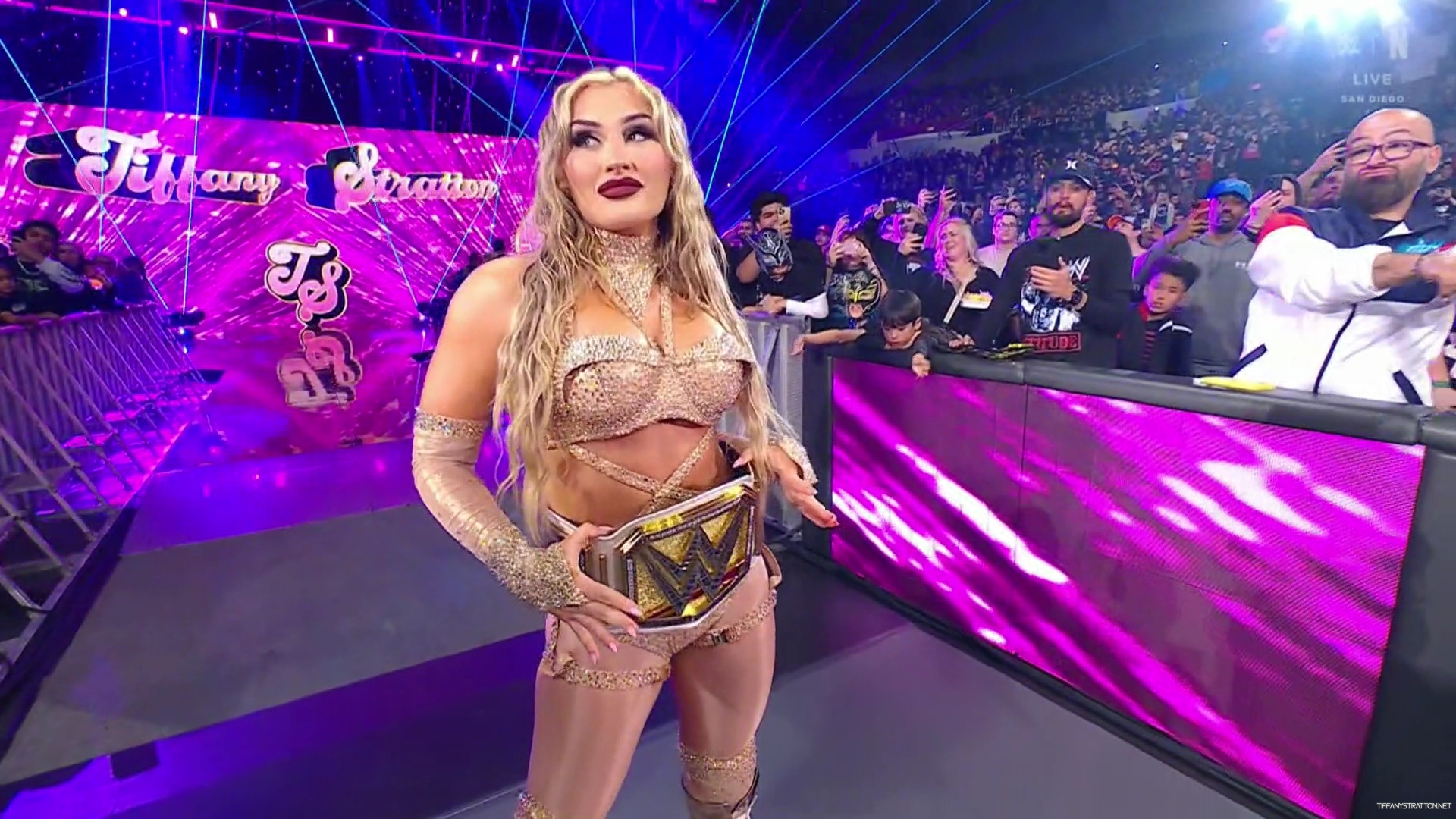 WWE_Friday_Night_SmackDown_2025_01_17_1080p_NETFLiX_h264-Star_mp40143.jpg