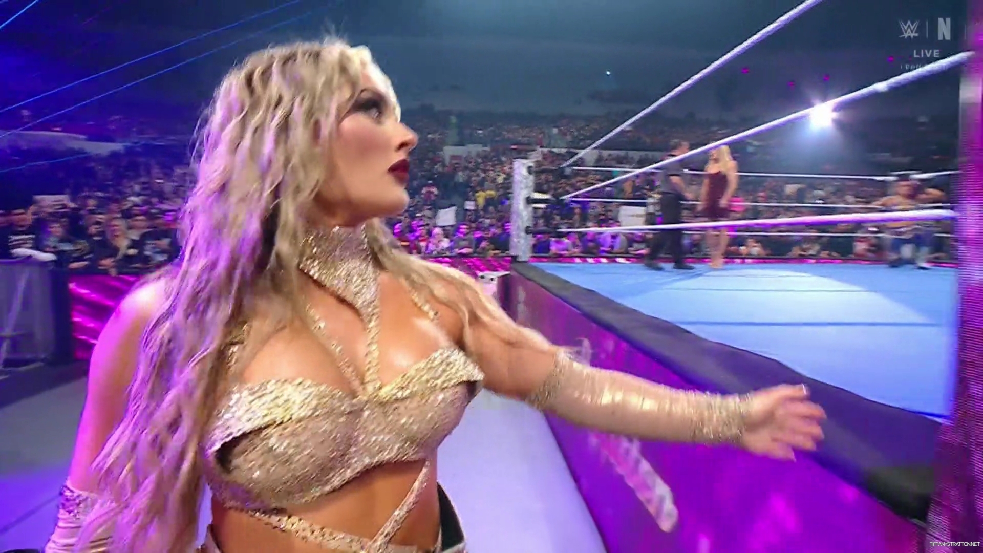 WWE_Friday_Night_SmackDown_2025_01_17_1080p_NETFLiX_h264-Star_mp40156.jpg